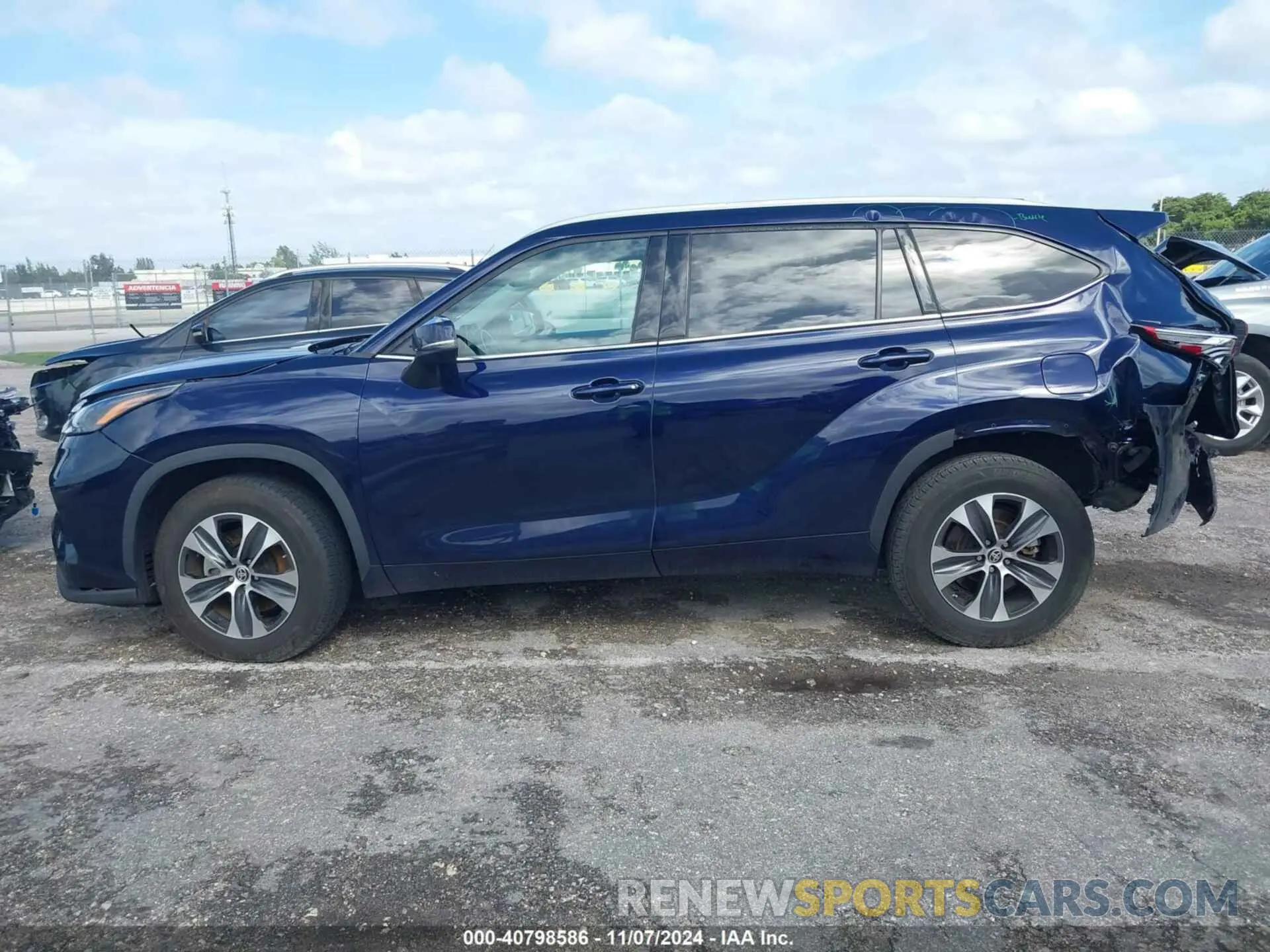 14 Photograph of a damaged car 5TDGARAHXNS510042 TOYOTA HIGHLANDER 2022