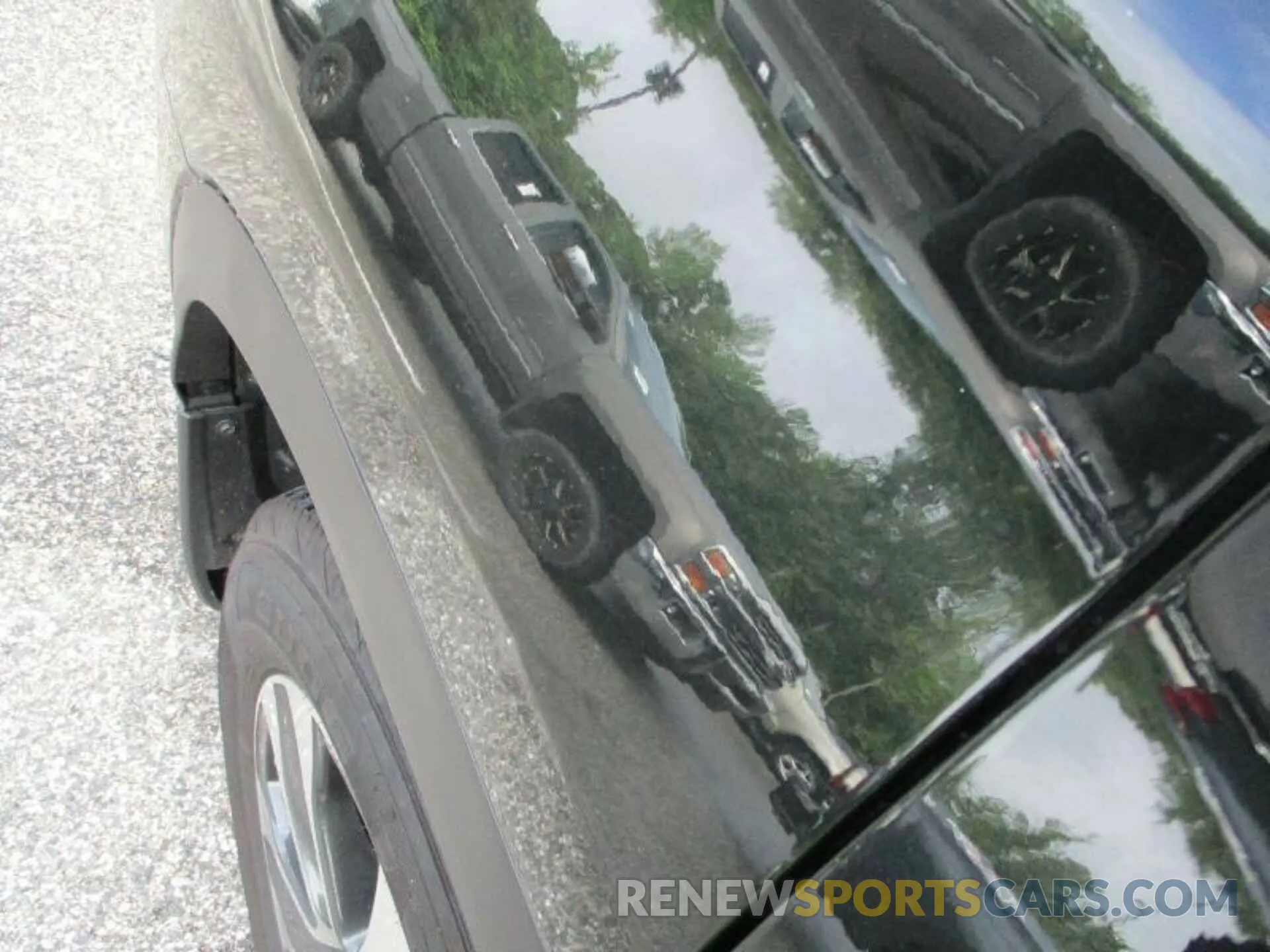 11 Photograph of a damaged car 5TDGBRCH1NS543750 TOYOTA HIGHLANDER 2022