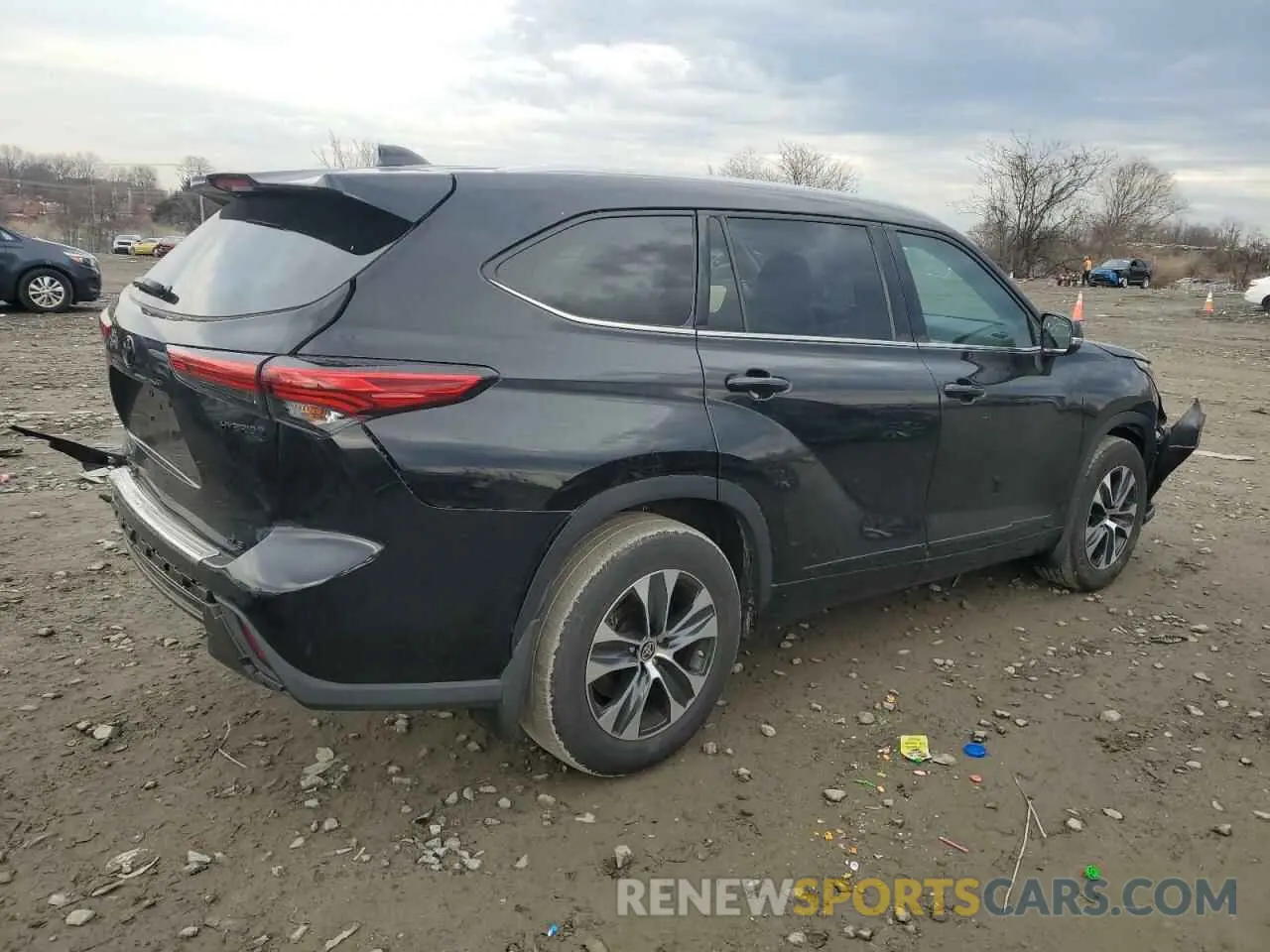 3 Photograph of a damaged car 5TDGBRCH2NS554661 TOYOTA HIGHLANDER 2022