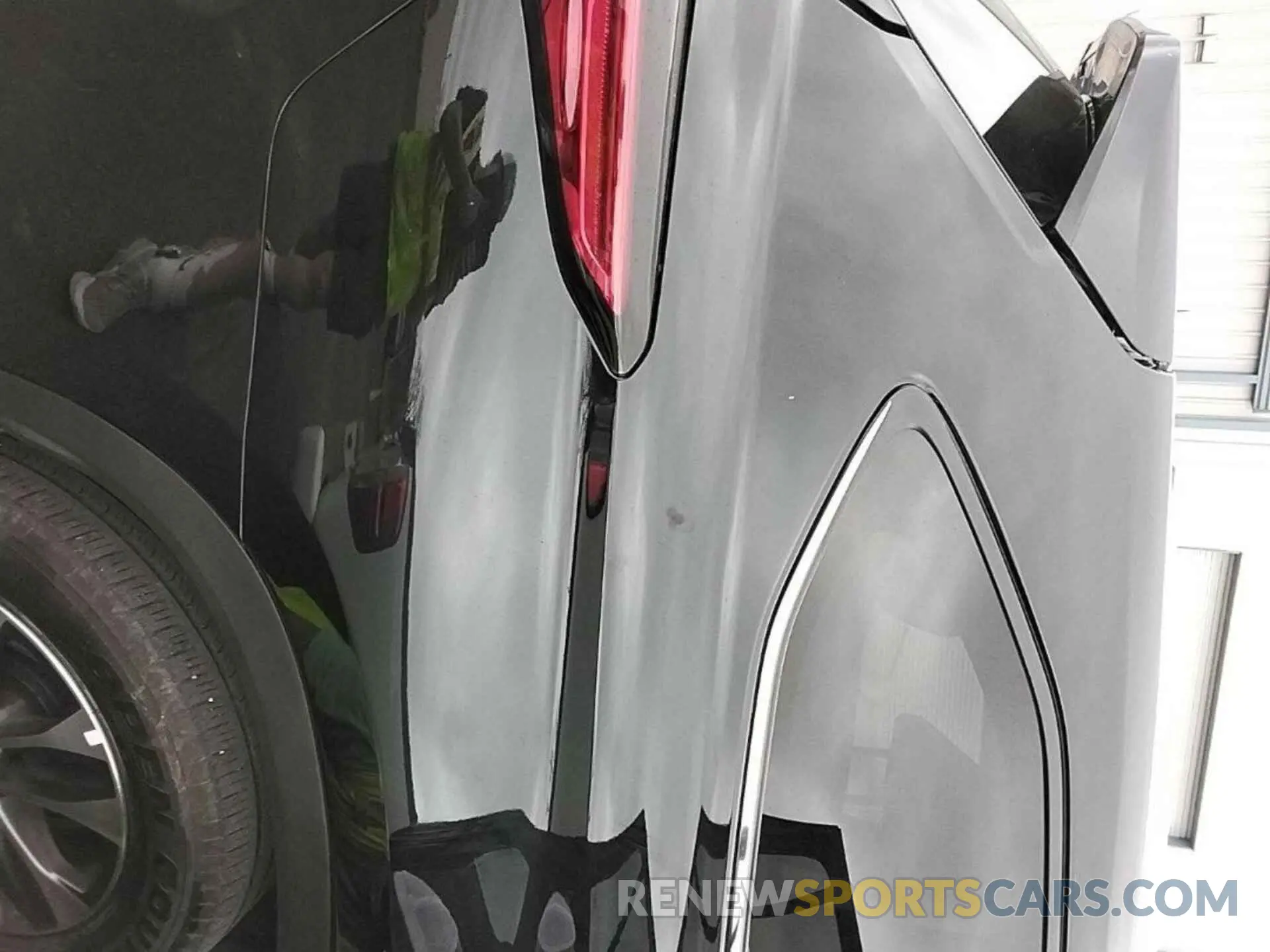 1 Photograph of a damaged car 5TDGBRCH3NS544558 TOYOTA HIGHLANDER 2022