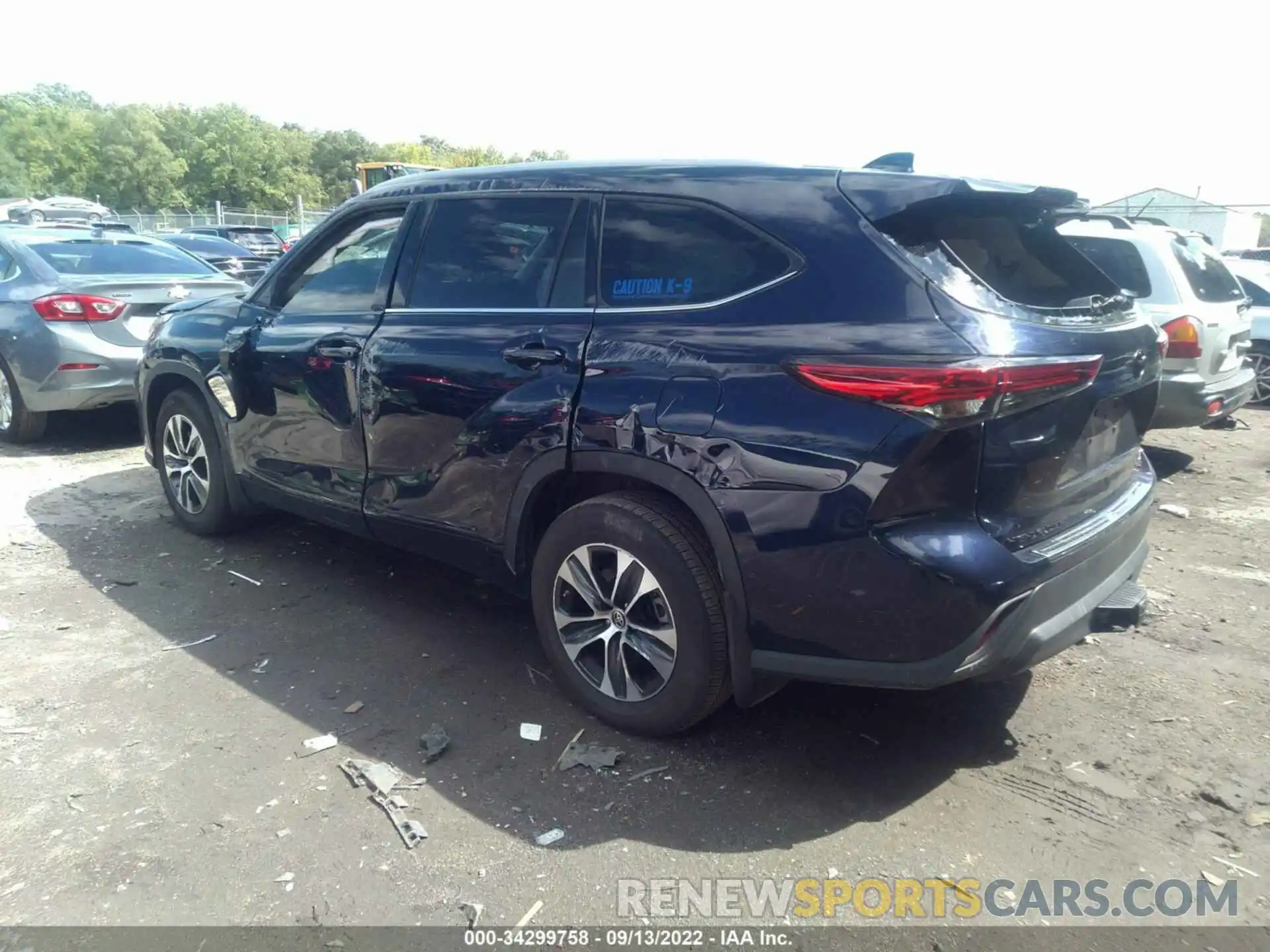 3 Photograph of a damaged car 5TDGBRCH4NS543953 TOYOTA HIGHLANDER 2022