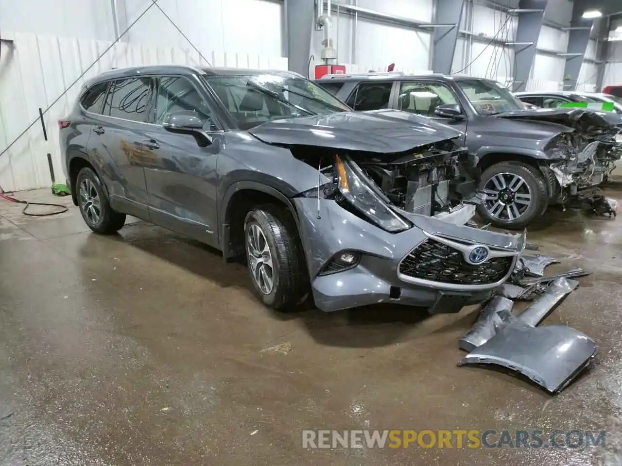 1 Photograph of a damaged car 5TDGBRCH4NS550286 TOYOTA HIGHLANDER 2022