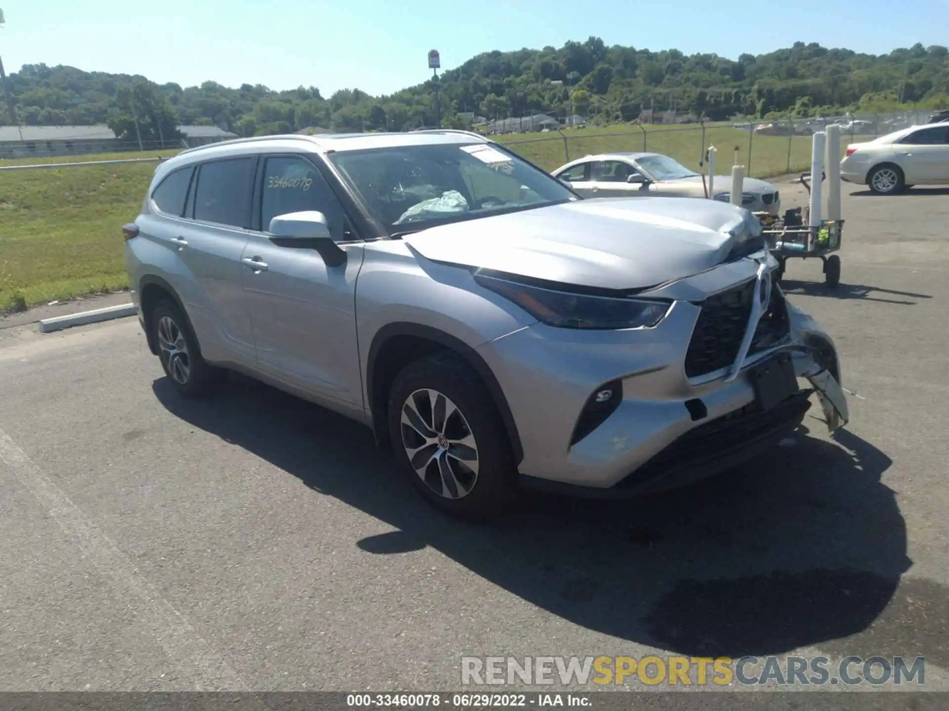 1 Photograph of a damaged car 5TDGBRCH5NS540236 TOYOTA HIGHLANDER 2022