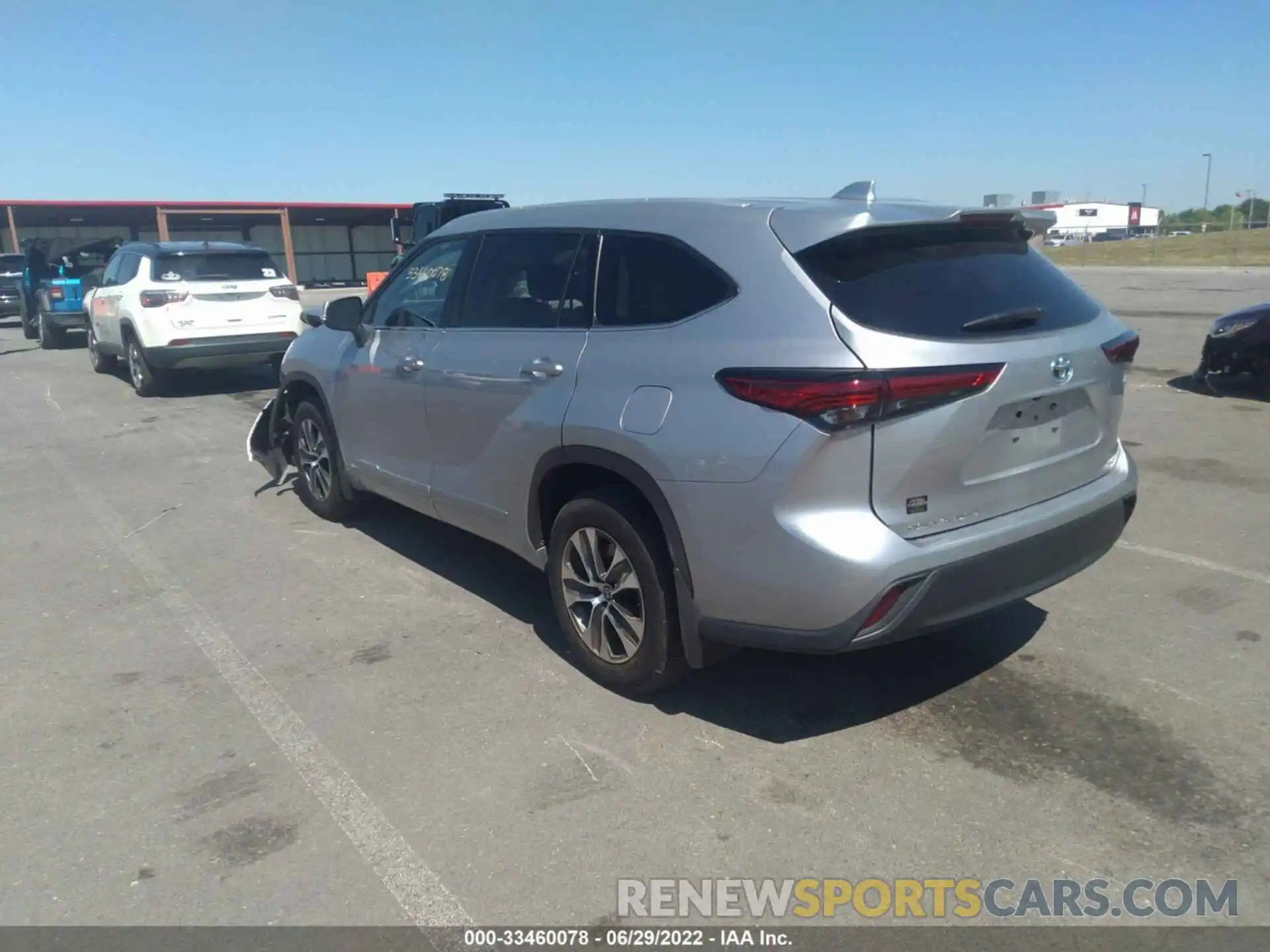 3 Photograph of a damaged car 5TDGBRCH5NS540236 TOYOTA HIGHLANDER 2022