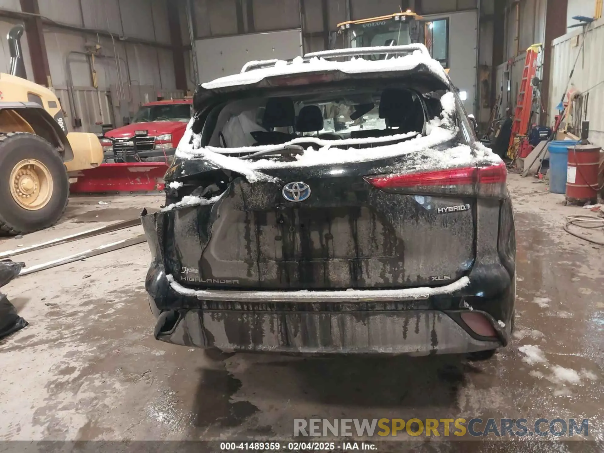 15 Photograph of a damaged car 5TDGBRCH9NS541406 TOYOTA HIGHLANDER 2022