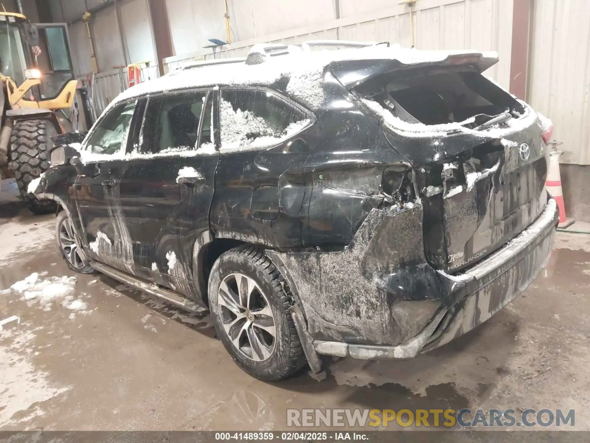 3 Photograph of a damaged car 5TDGBRCH9NS541406 TOYOTA HIGHLANDER 2022