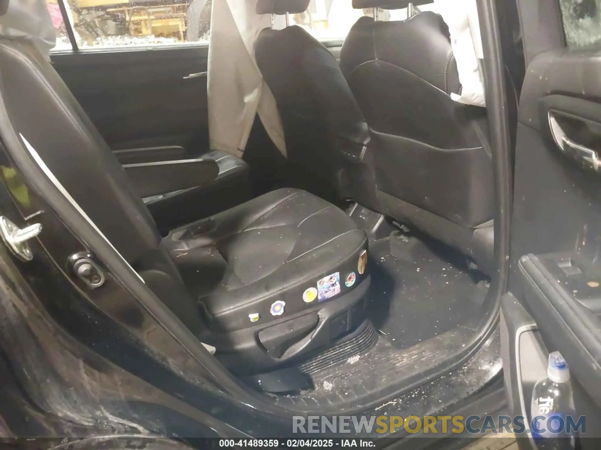 8 Photograph of a damaged car 5TDGBRCH9NS541406 TOYOTA HIGHLANDER 2022