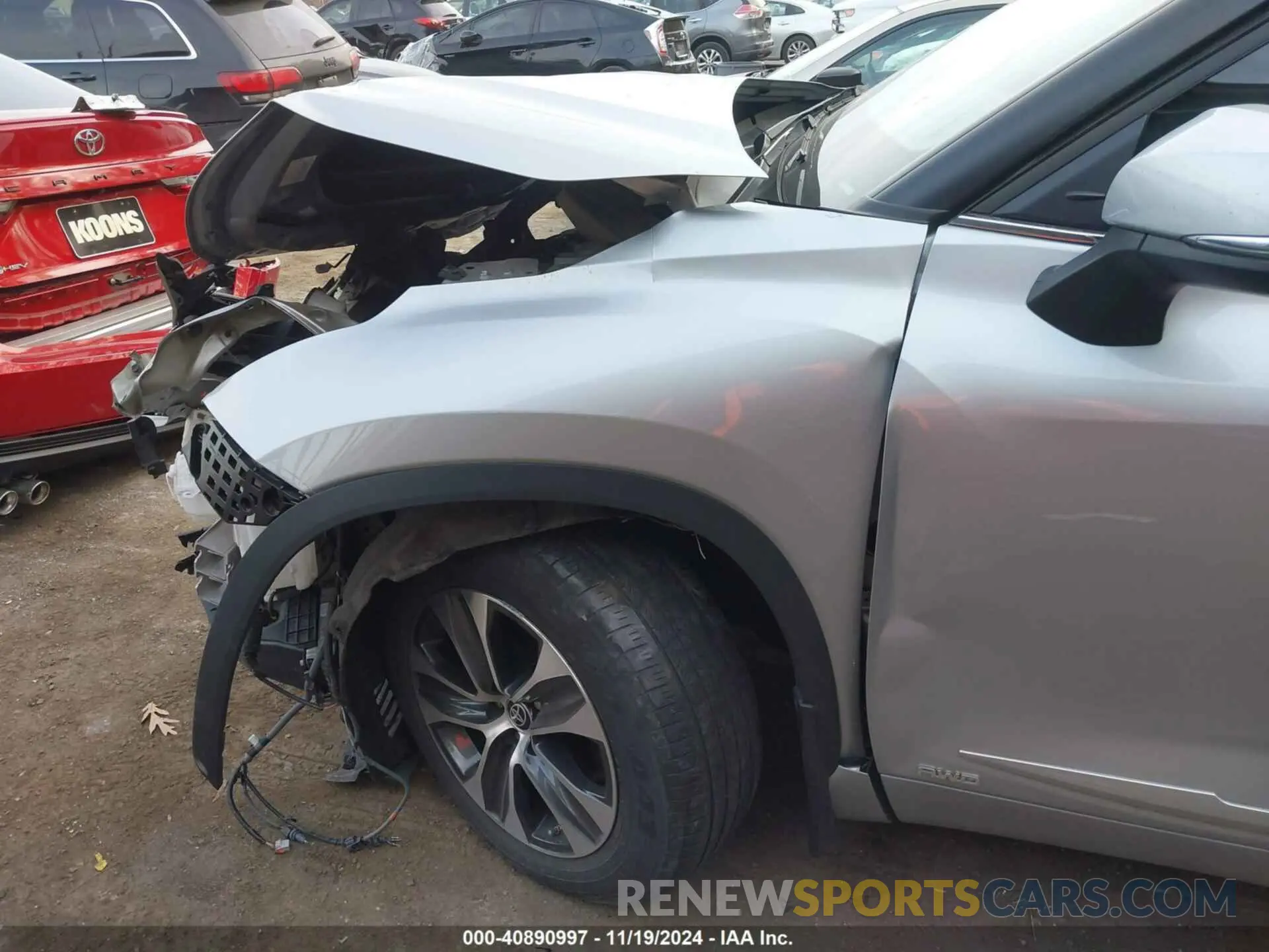 18 Photograph of a damaged car 5TDGBRCH9NS546735 TOYOTA HIGHLANDER 2022