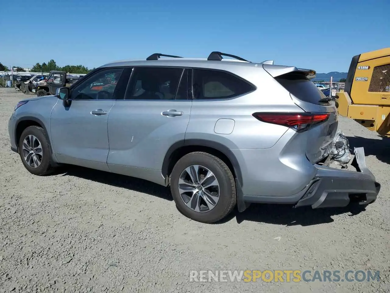 2 Photograph of a damaged car 5TDGBRCHXNS543049 TOYOTA HIGHLANDER 2022