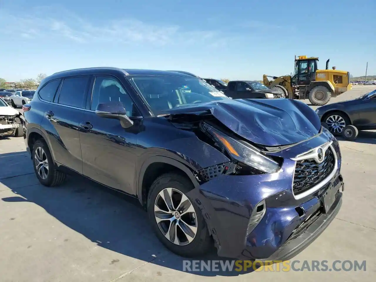 4 Photograph of a damaged car 5TDGZRAH0NS110421 TOYOTA HIGHLANDER 2022