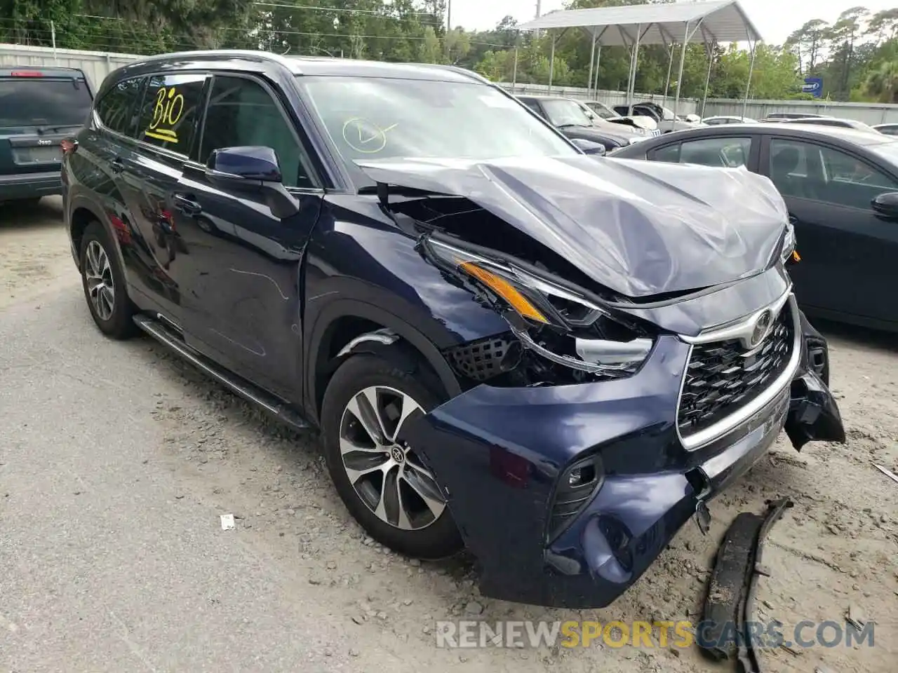 1 Photograph of a damaged car 5TDGZRAH0NS544371 TOYOTA HIGHLANDER 2022