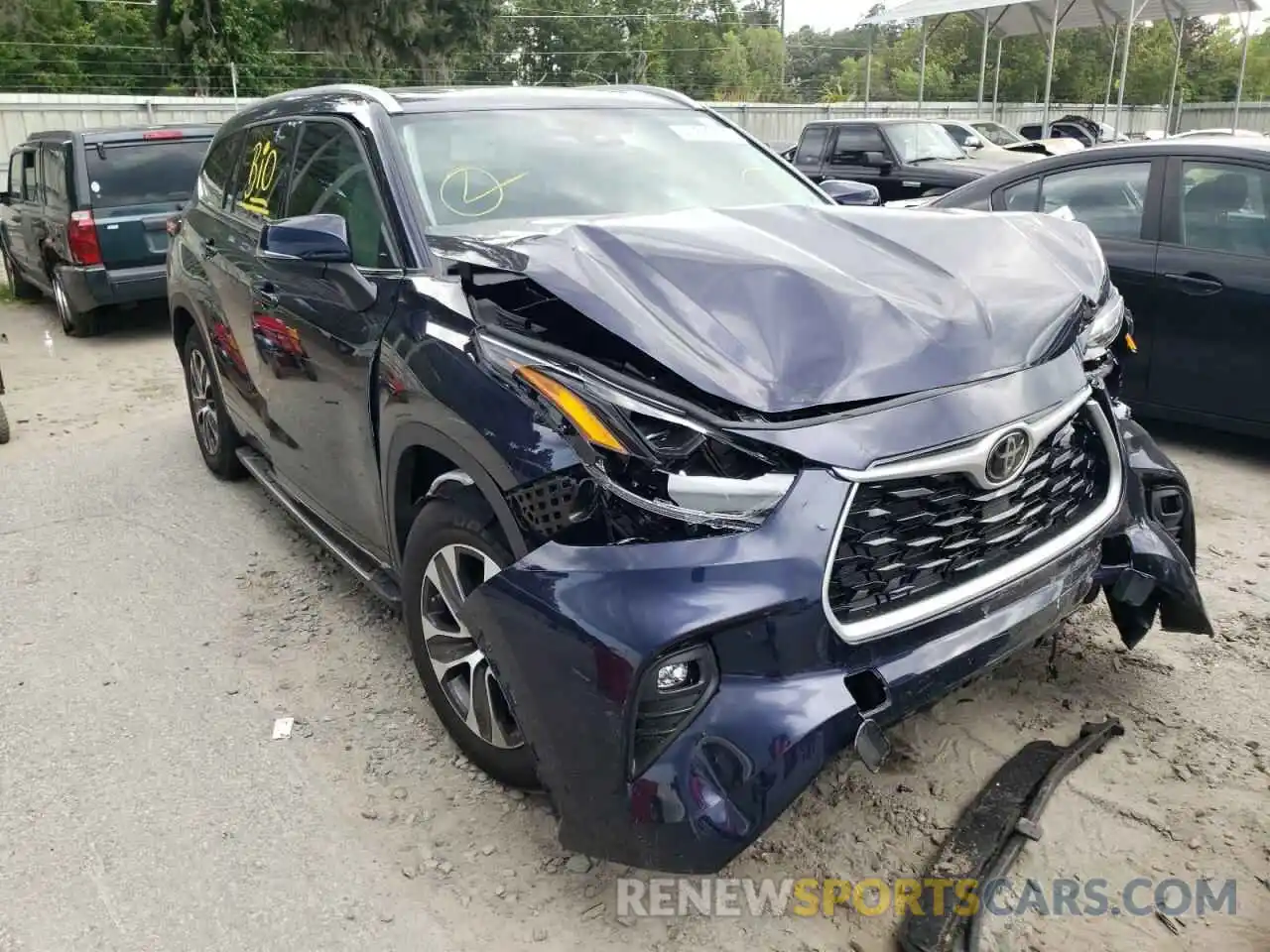 7 Photograph of a damaged car 5TDGZRAH0NS544371 TOYOTA HIGHLANDER 2022