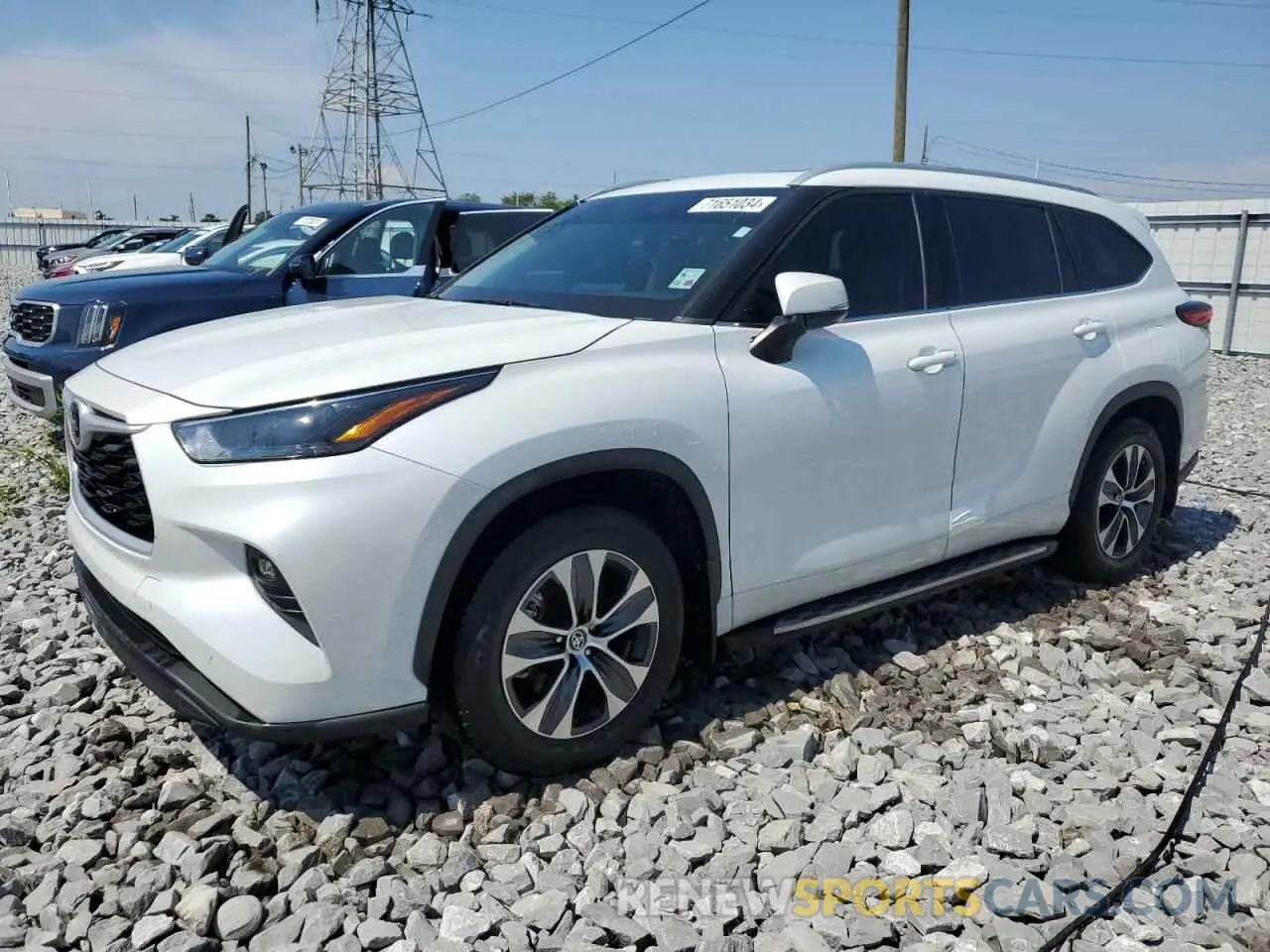 1 Photograph of a damaged car 5TDGZRAH0NS553202 TOYOTA HIGHLANDER 2022