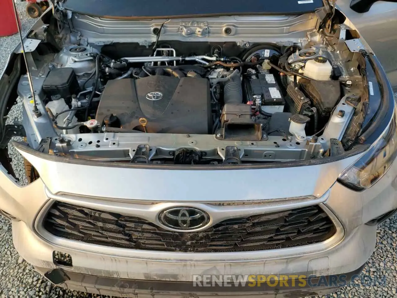 12 Photograph of a damaged car 5TDGZRAH0NS560294 TOYOTA HIGHLANDER 2022