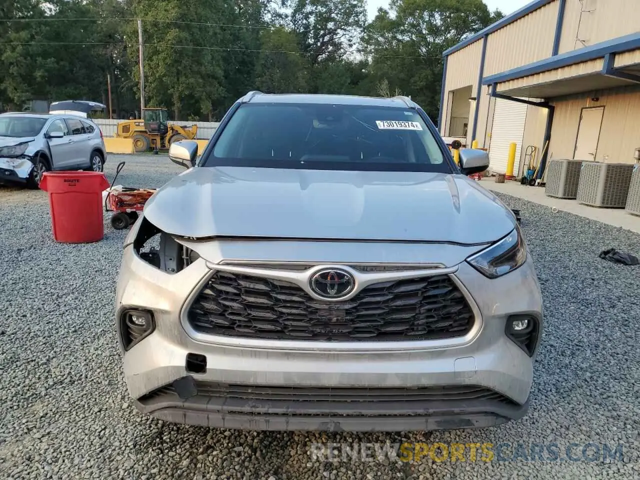 5 Photograph of a damaged car 5TDGZRAH0NS560294 TOYOTA HIGHLANDER 2022