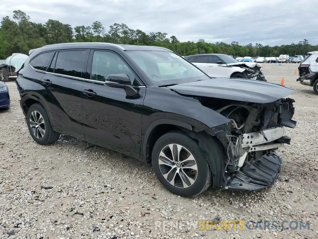 4 Photograph of a damaged car 5TDGZRAH1NS553600 TOYOTA HIGHLANDER 2022
