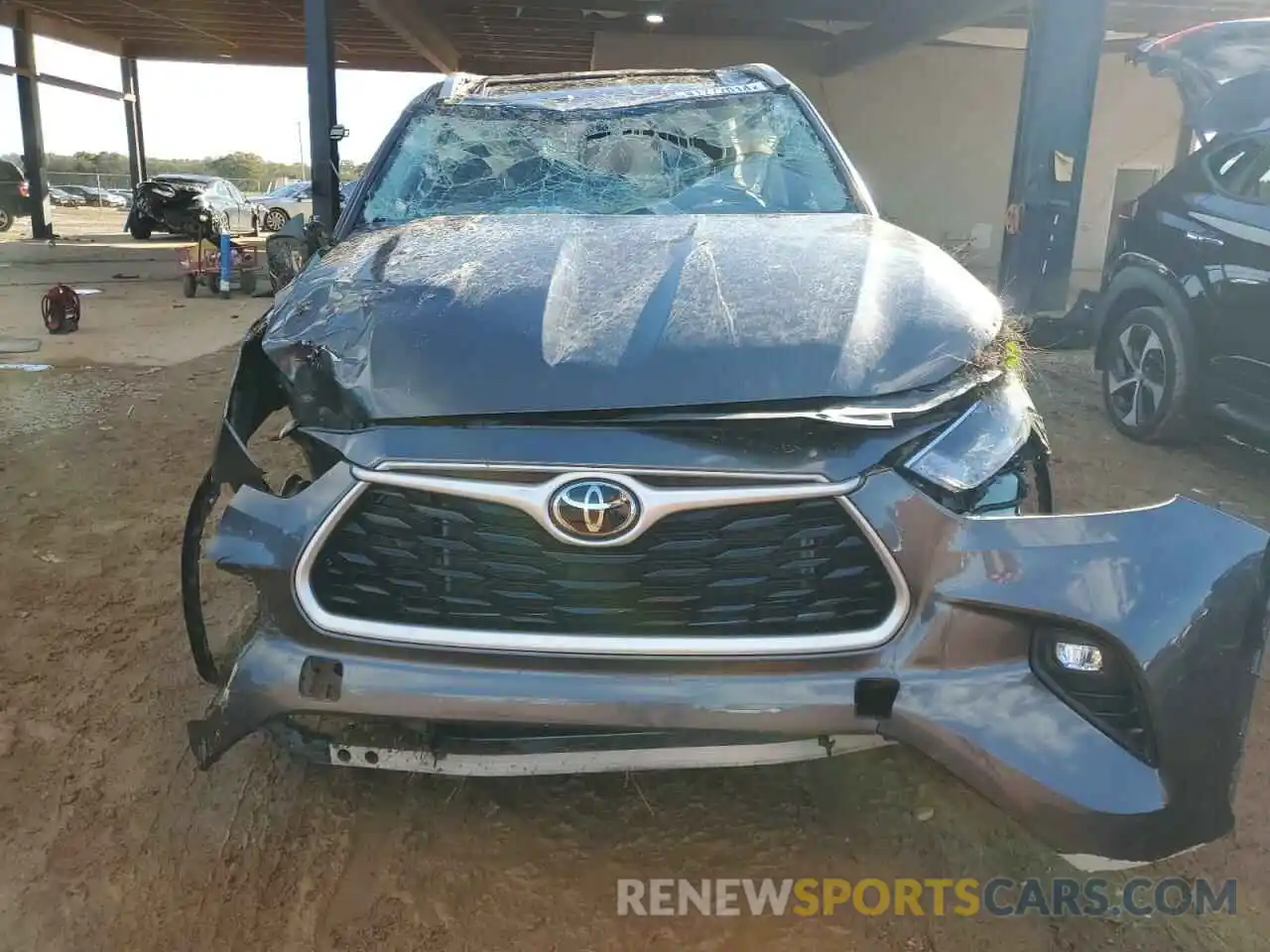 5 Photograph of a damaged car 5TDGZRAH2NS140715 TOYOTA HIGHLANDER 2022