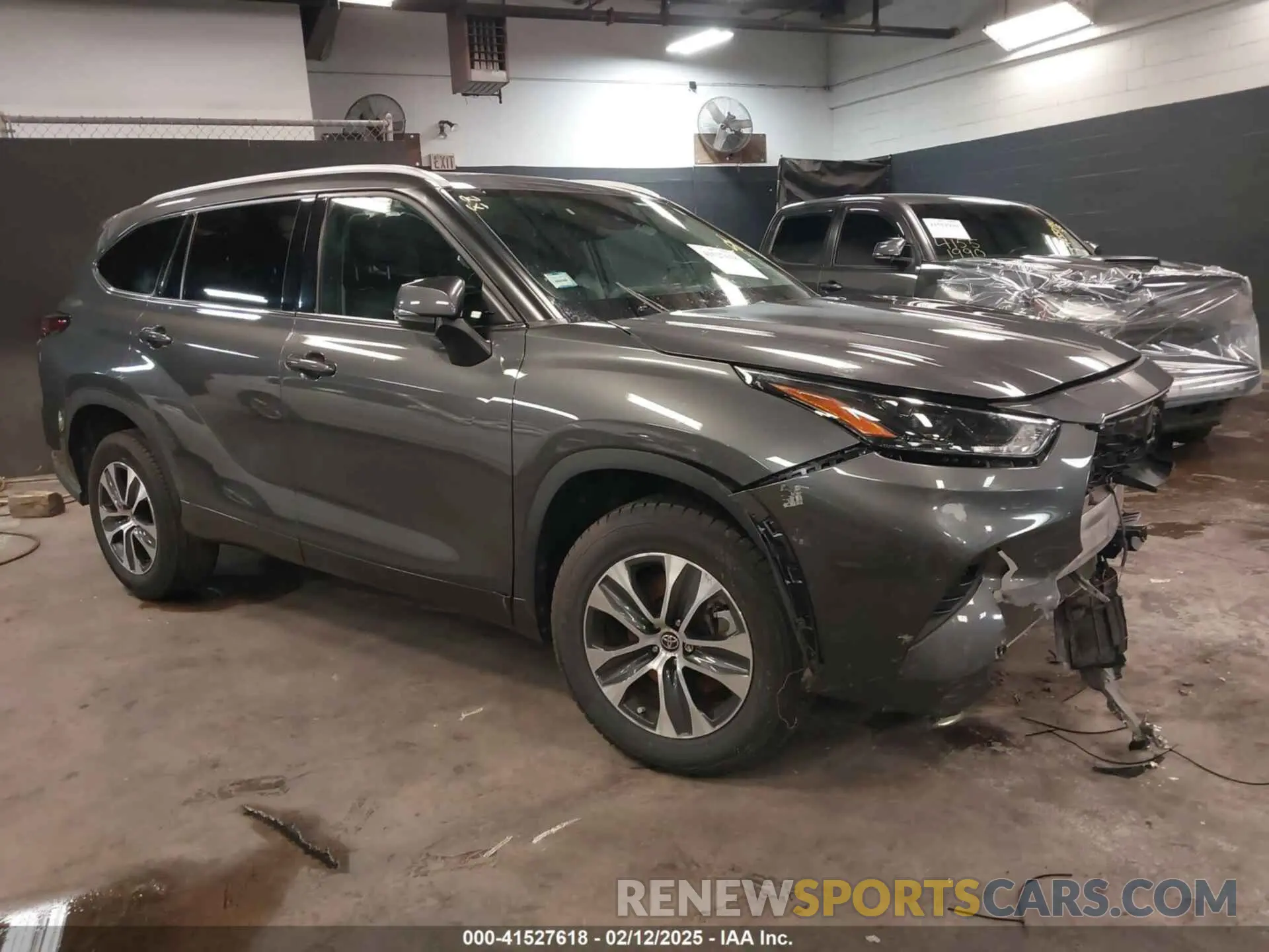 1 Photograph of a damaged car 5TDGZRAH2NS544100 TOYOTA HIGHLANDER 2022