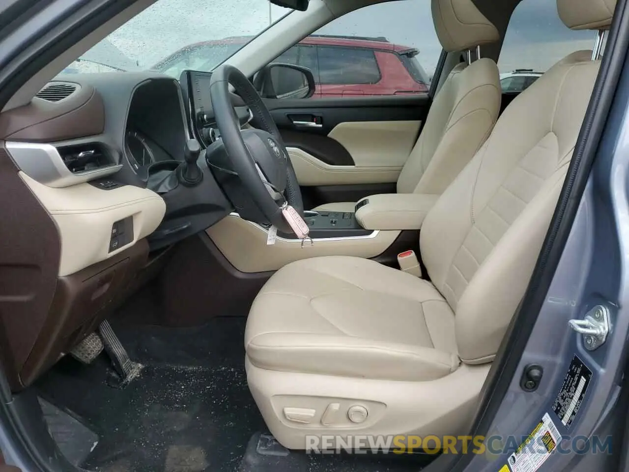 7 Photograph of a damaged car 5TDGZRAH3NS102958 TOYOTA HIGHLANDER 2022