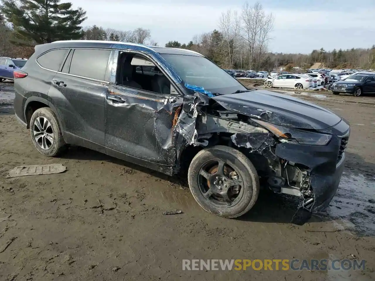 4 Photograph of a damaged car 5TDGZRAH3NS111837 TOYOTA HIGHLANDER 2022