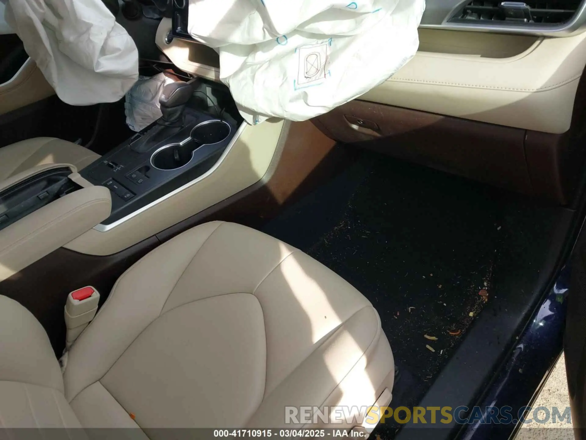 5 Photograph of a damaged car 5TDGZRAH4NS107442 TOYOTA HIGHLANDER 2022