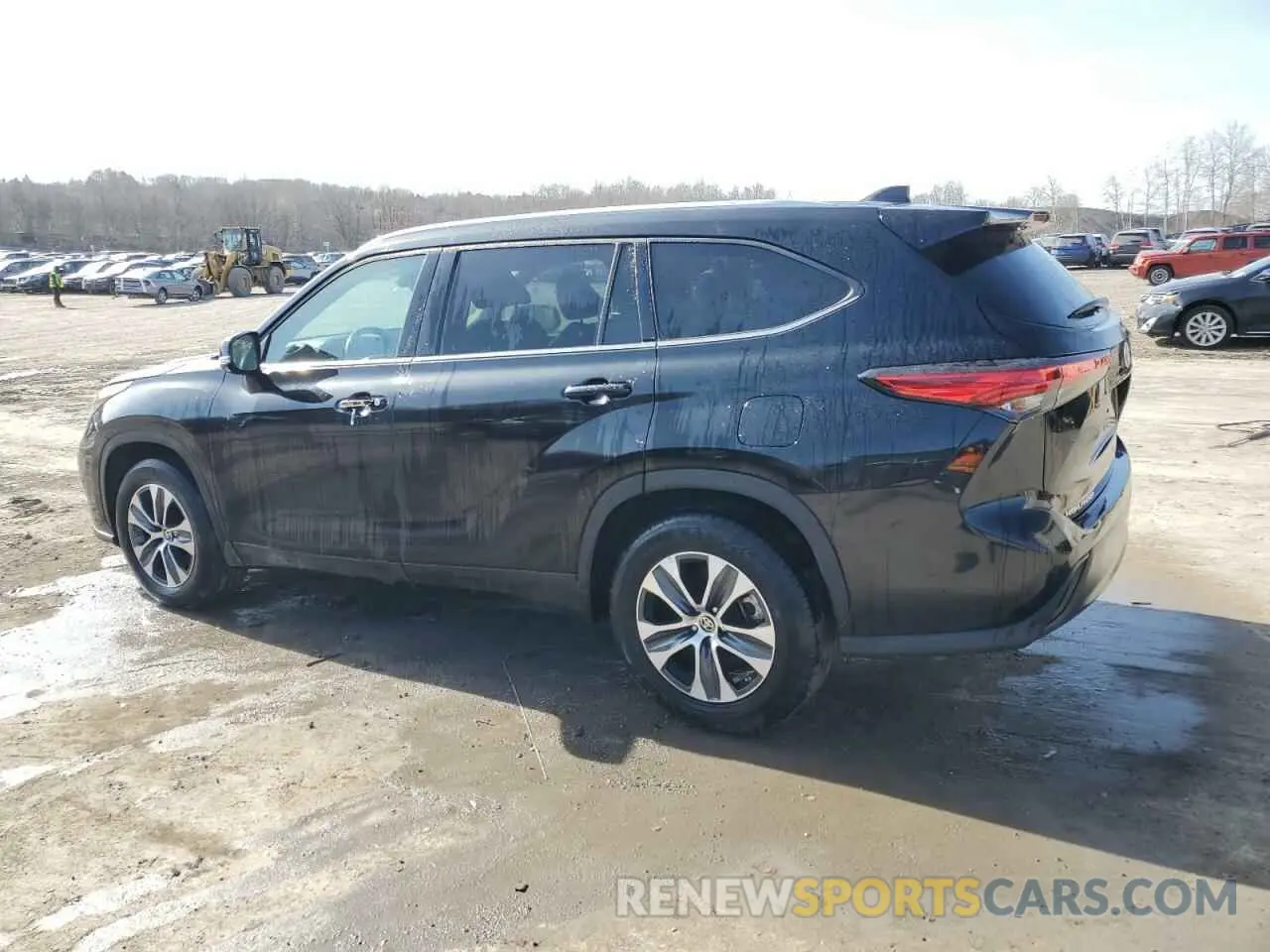 2 Photograph of a damaged car 5TDGZRAH4NS120434 TOYOTA HIGHLANDER 2022