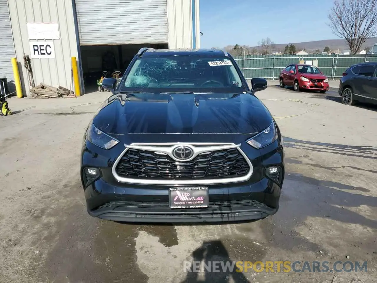 5 Photograph of a damaged car 5TDGZRAH4NS120434 TOYOTA HIGHLANDER 2022