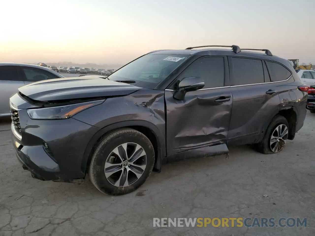 1 Photograph of a damaged car 5TDGZRAH4NS543448 TOYOTA HIGHLANDER 2022