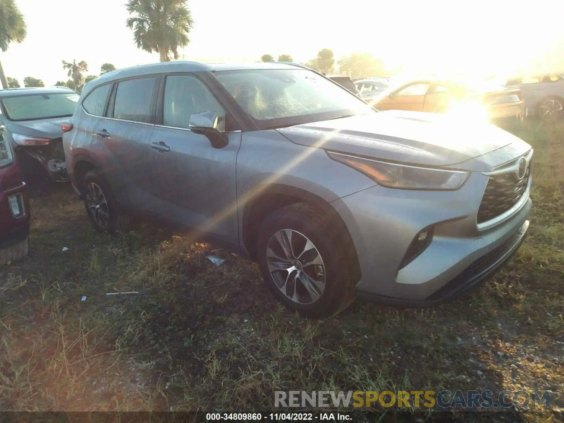 1 Photograph of a damaged car 5TDGZRAH5NS096578 TOYOTA HIGHLANDER 2022