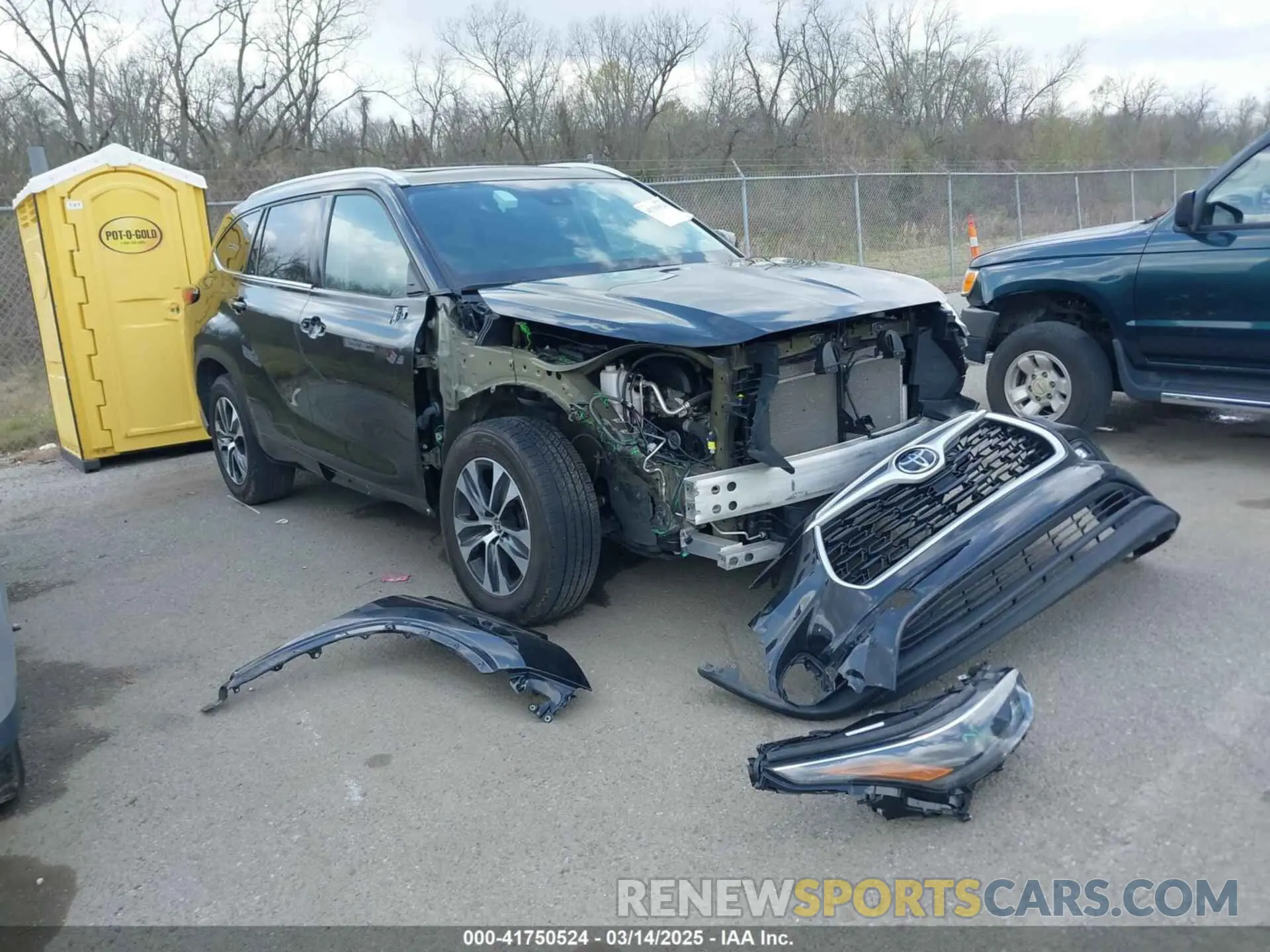 1 Photograph of a damaged car 5TDGZRAH5NS127697 TOYOTA HIGHLANDER 2022