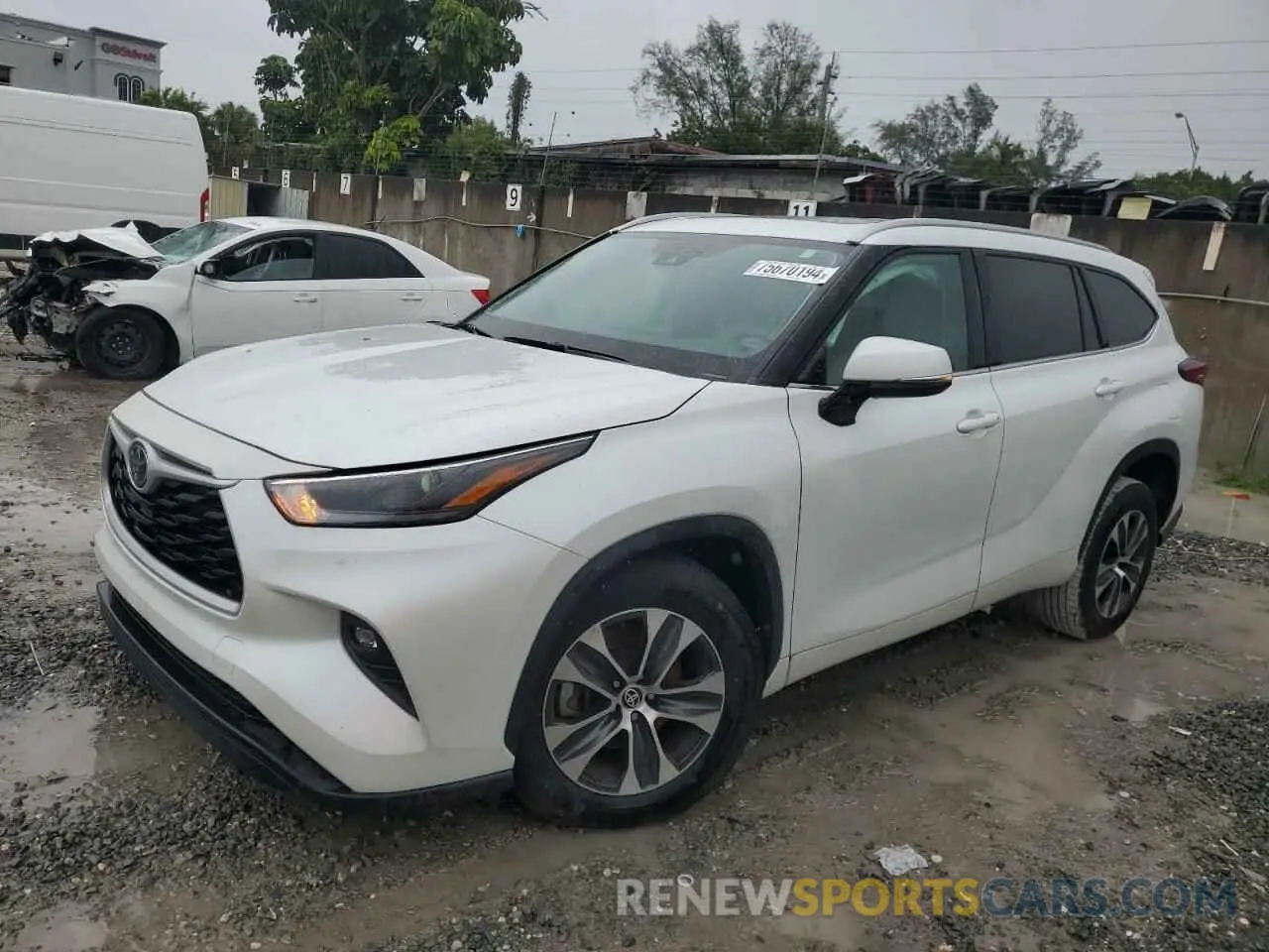 1 Photograph of a damaged car 5TDGZRAH5NS553485 TOYOTA HIGHLANDER 2022