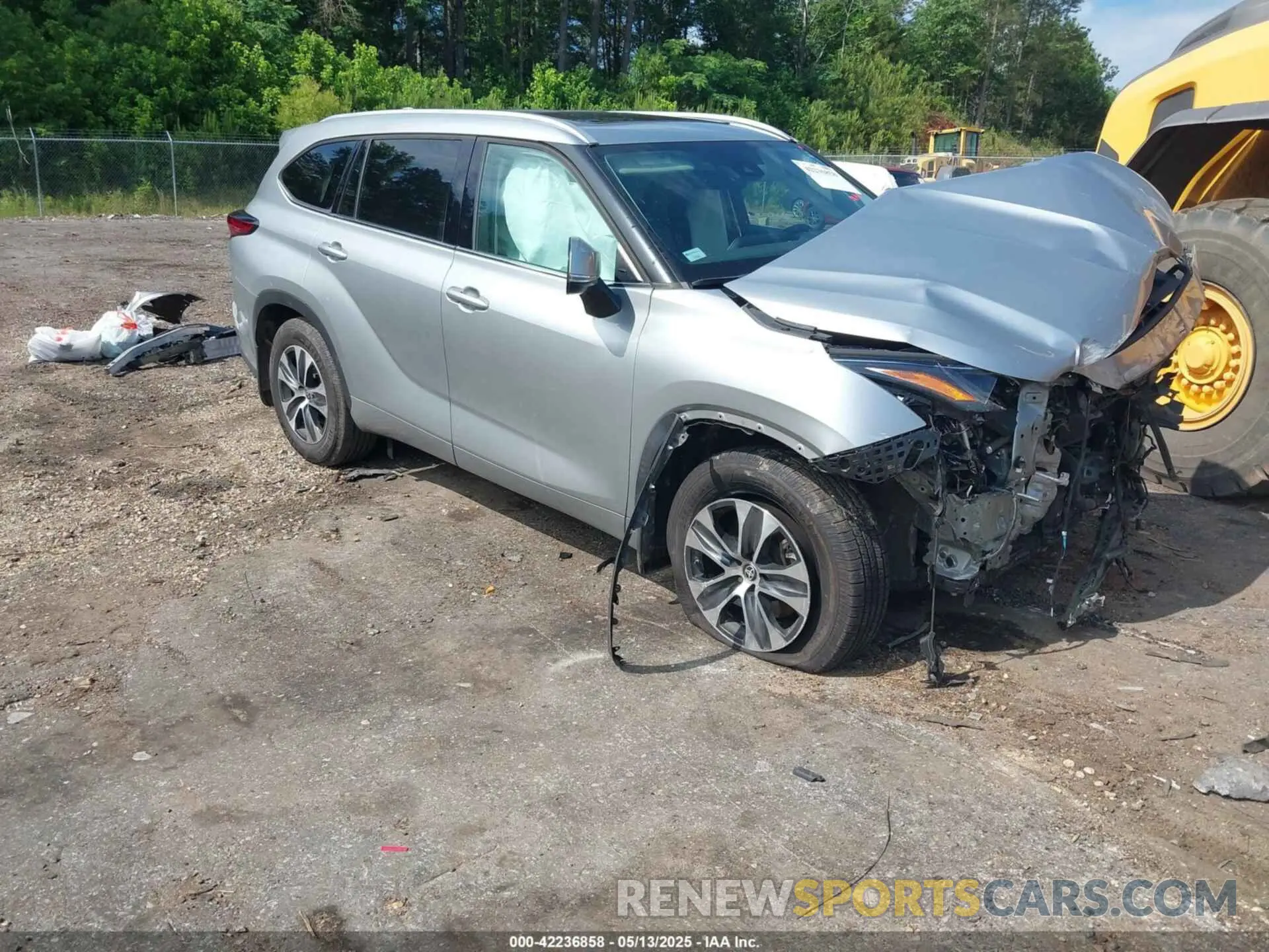 1 Photograph of a damaged car 5TDGZRAH6NS092054 TOYOTA HIGHLANDER 2022
