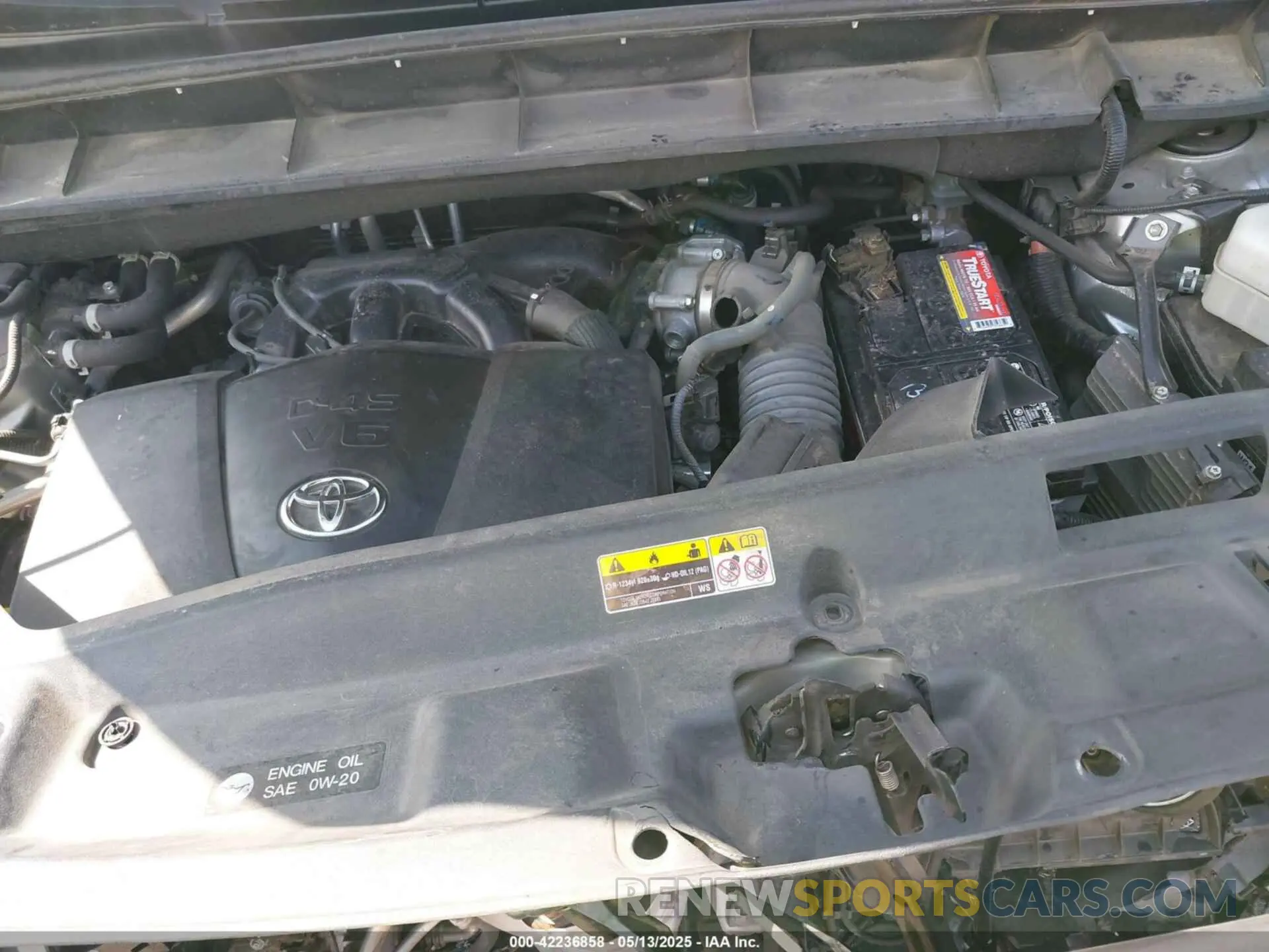 10 Photograph of a damaged car 5TDGZRAH6NS092054 TOYOTA HIGHLANDER 2022