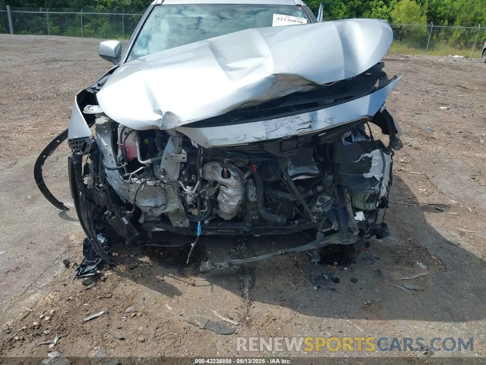 6 Photograph of a damaged car 5TDGZRAH6NS092054 TOYOTA HIGHLANDER 2022