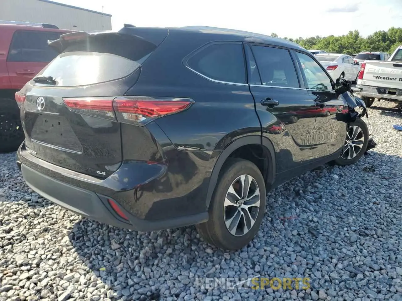 3 Photograph of a damaged car 5TDGZRAH6NS132648 TOYOTA HIGHLANDER 2022
