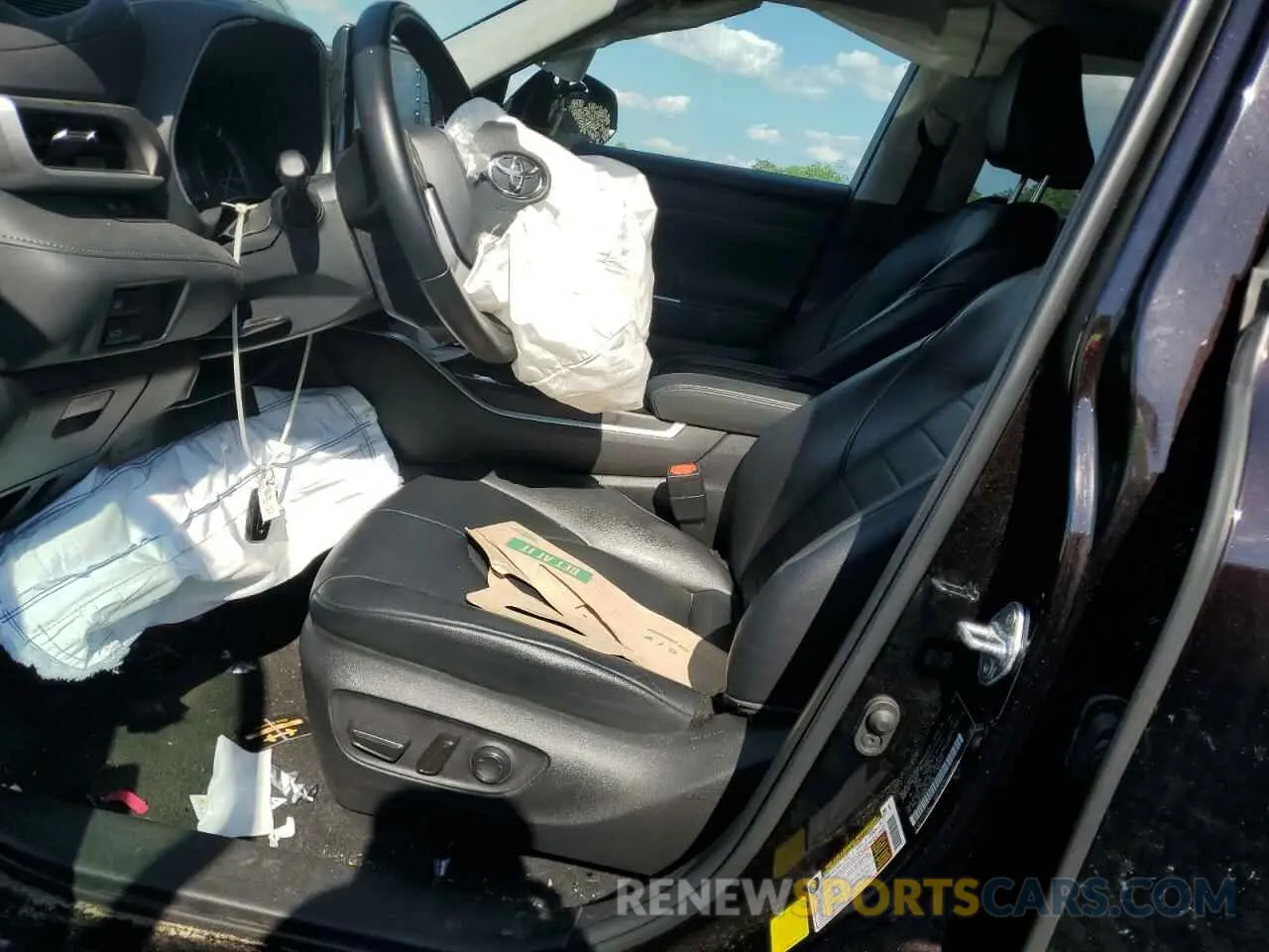 7 Photograph of a damaged car 5TDGZRAH6NS132648 TOYOTA HIGHLANDER 2022