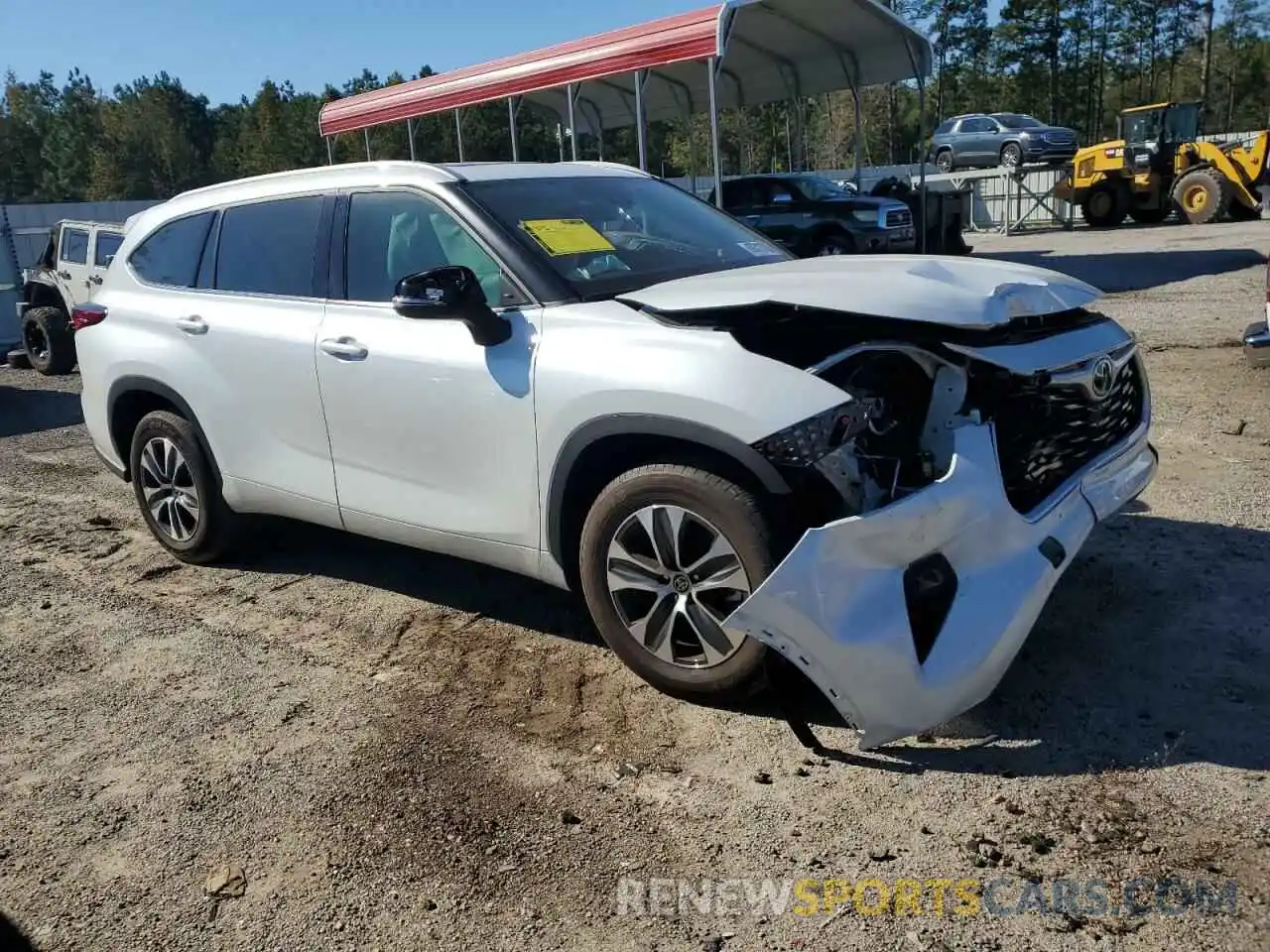 4 Photograph of a damaged car 5TDGZRAH6NS548814 TOYOTA HIGHLANDER 2022