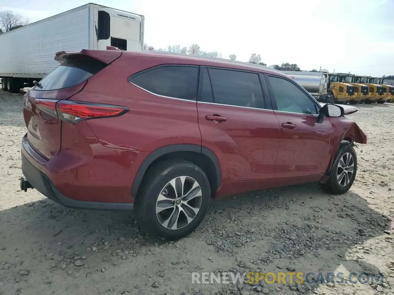 3 Photograph of a damaged car 5TDGZRAH6NS553429 TOYOTA HIGHLANDER 2022