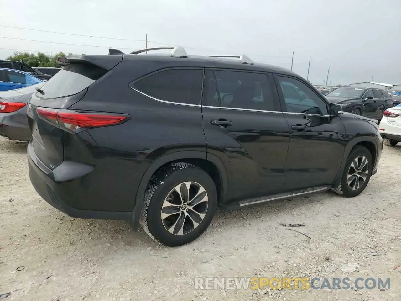 3 Photograph of a damaged car 5TDGZRAH7NS126955 TOYOTA HIGHLANDER 2022
