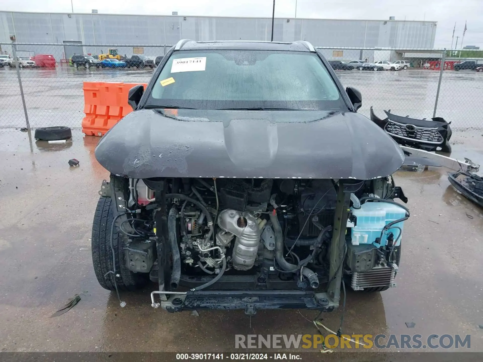 13 Photograph of a damaged car 5TDGZRAH8NS128018 TOYOTA HIGHLANDER 2022