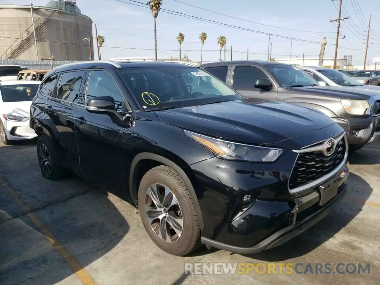 1 Photograph of a damaged car 5TDGZRAH9NS098964 TOYOTA HIGHLANDER 2022