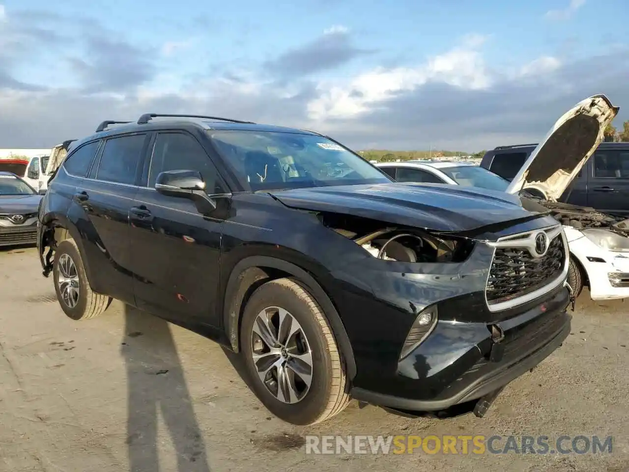 1 Photograph of a damaged car 5TDGZRAH9NS105329 TOYOTA HIGHLANDER 2022