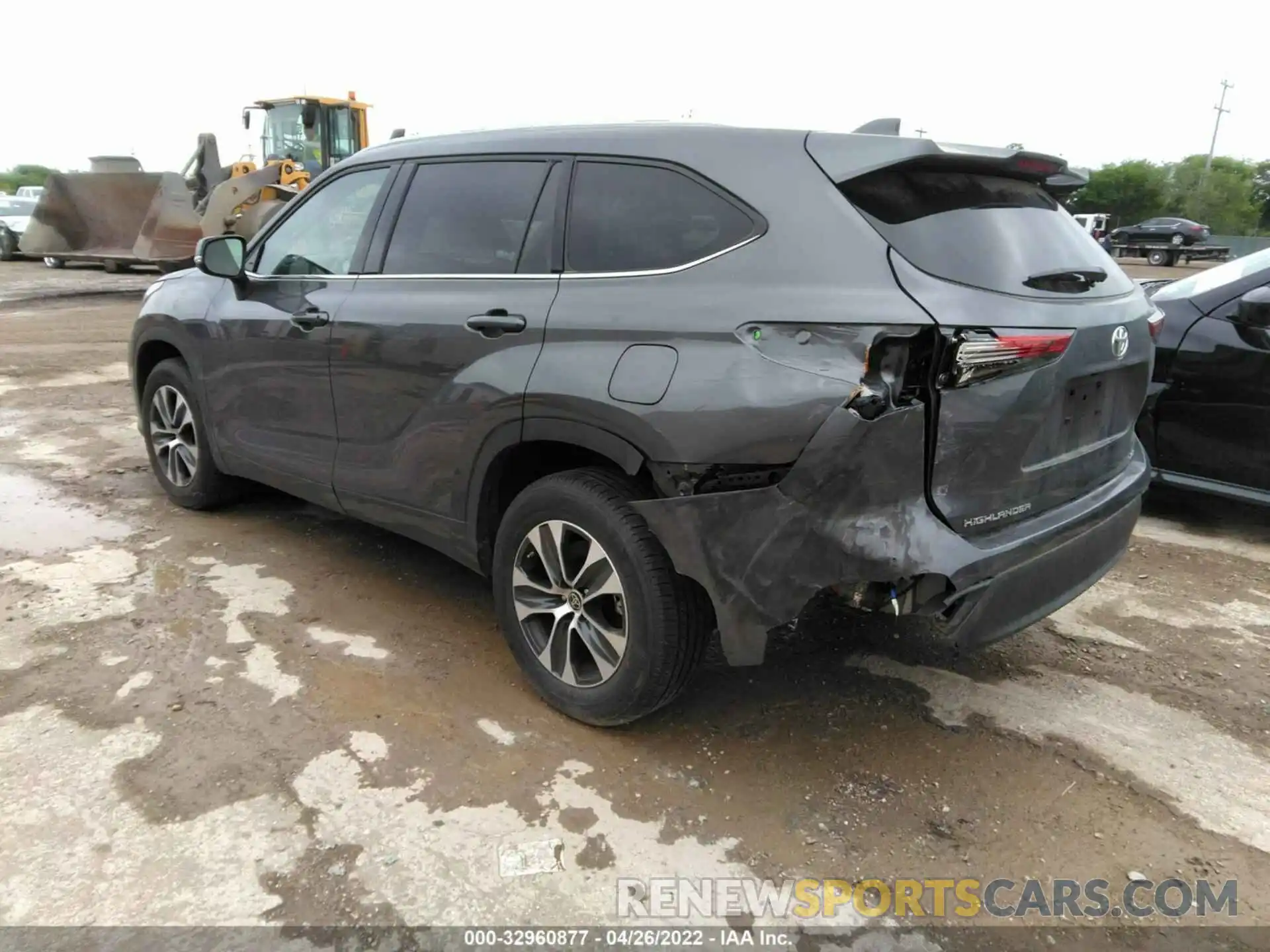 3 Photograph of a damaged car 5TDGZRAH9NS540366 TOYOTA HIGHLANDER 2022