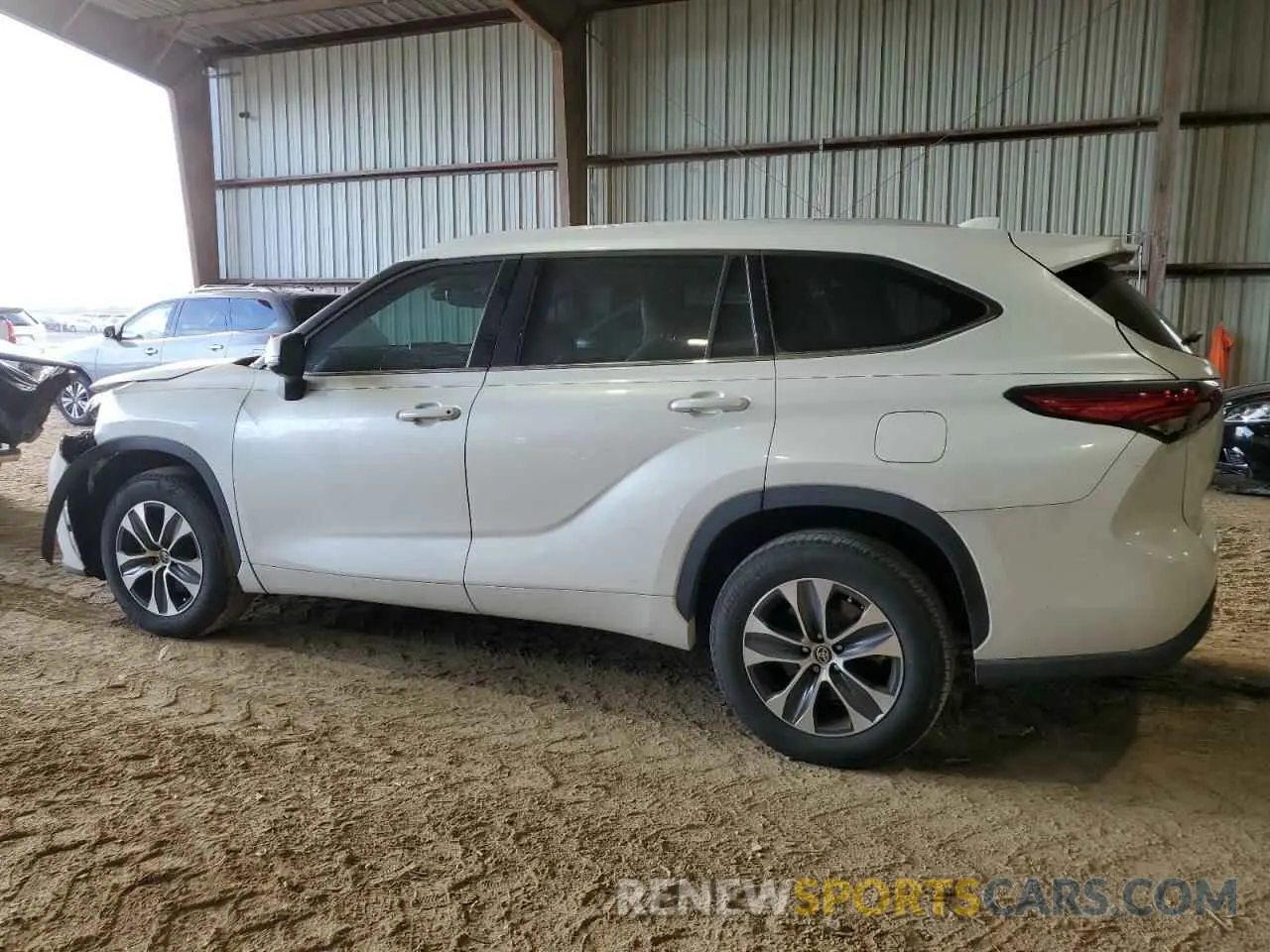 2 Photograph of a damaged car 5TDGZRAHXNS093756 TOYOTA HIGHLANDER 2022