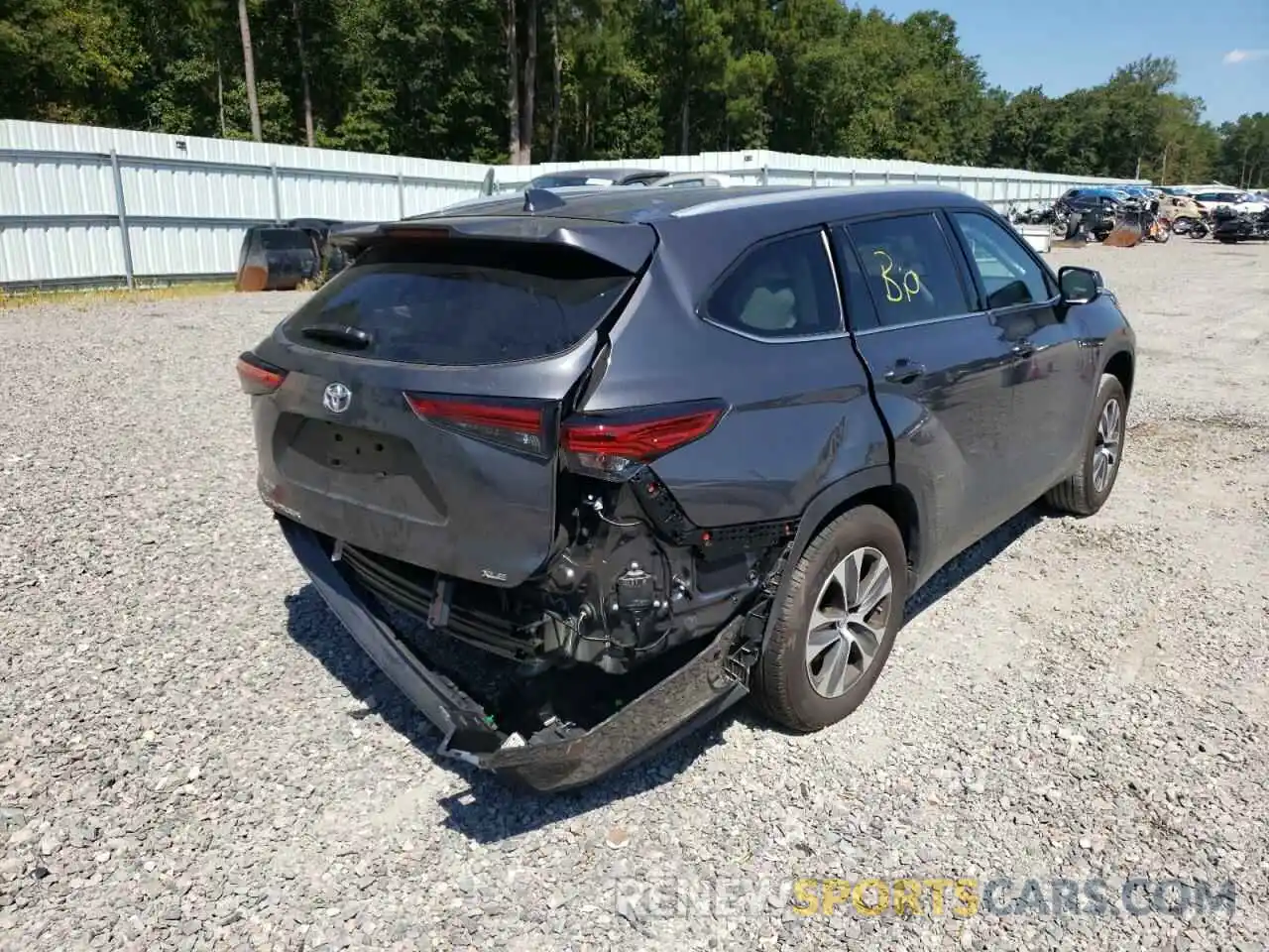 4 Photograph of a damaged car 5TDGZRAHXNS127940 TOYOTA HIGHLANDER 2022