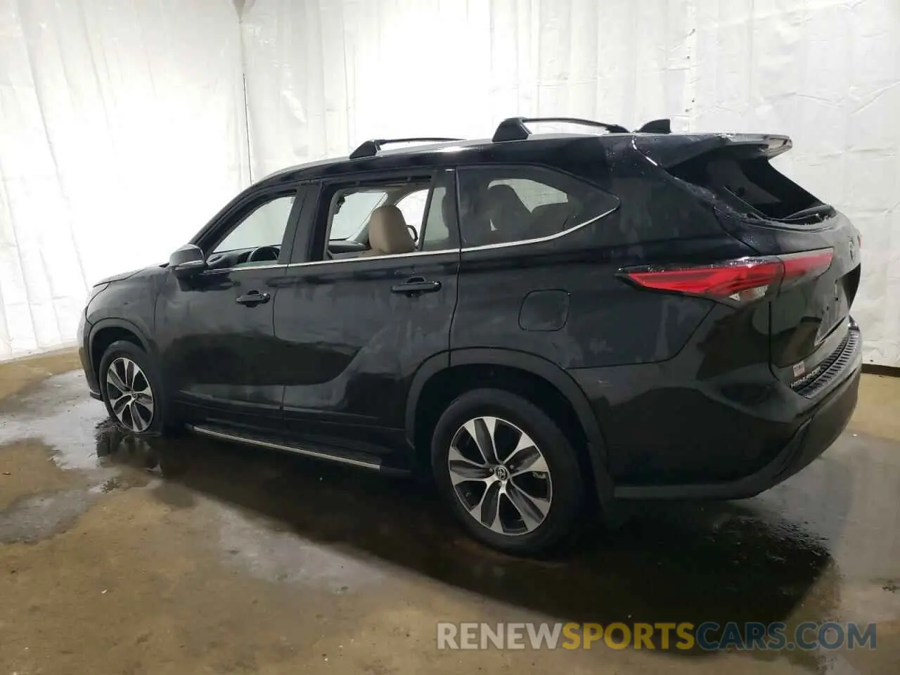 2 Photograph of a damaged car 5TDGZRAHXNS135861 TOYOTA HIGHLANDER 2022