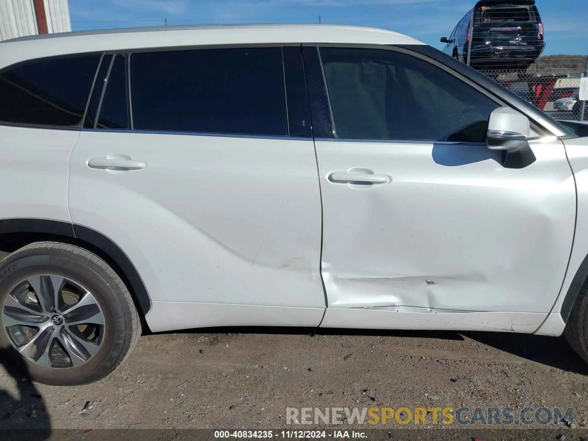 14 Photograph of a damaged car 5TDGZRAHXNS543356 TOYOTA HIGHLANDER 2022