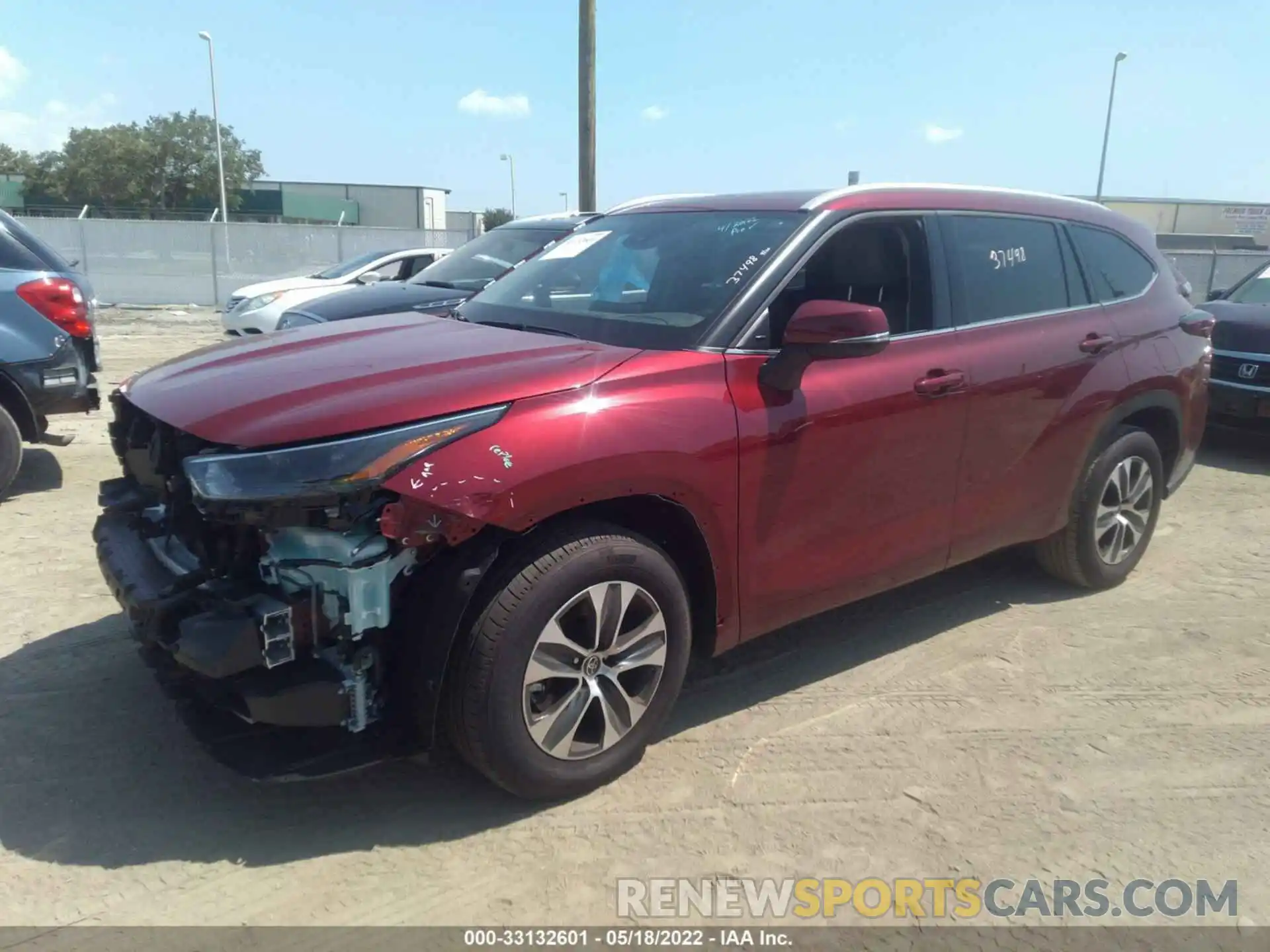 2 Photograph of a damaged car 5TDGZRAHXNS544622 TOYOTA HIGHLANDER 2022