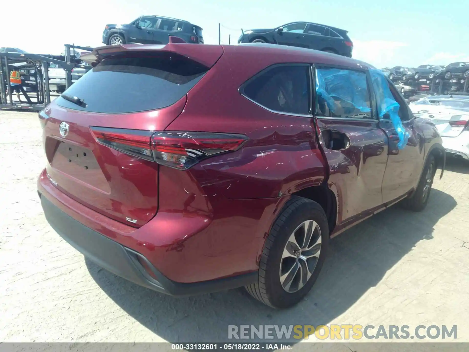 4 Photograph of a damaged car 5TDGZRAHXNS544622 TOYOTA HIGHLANDER 2022