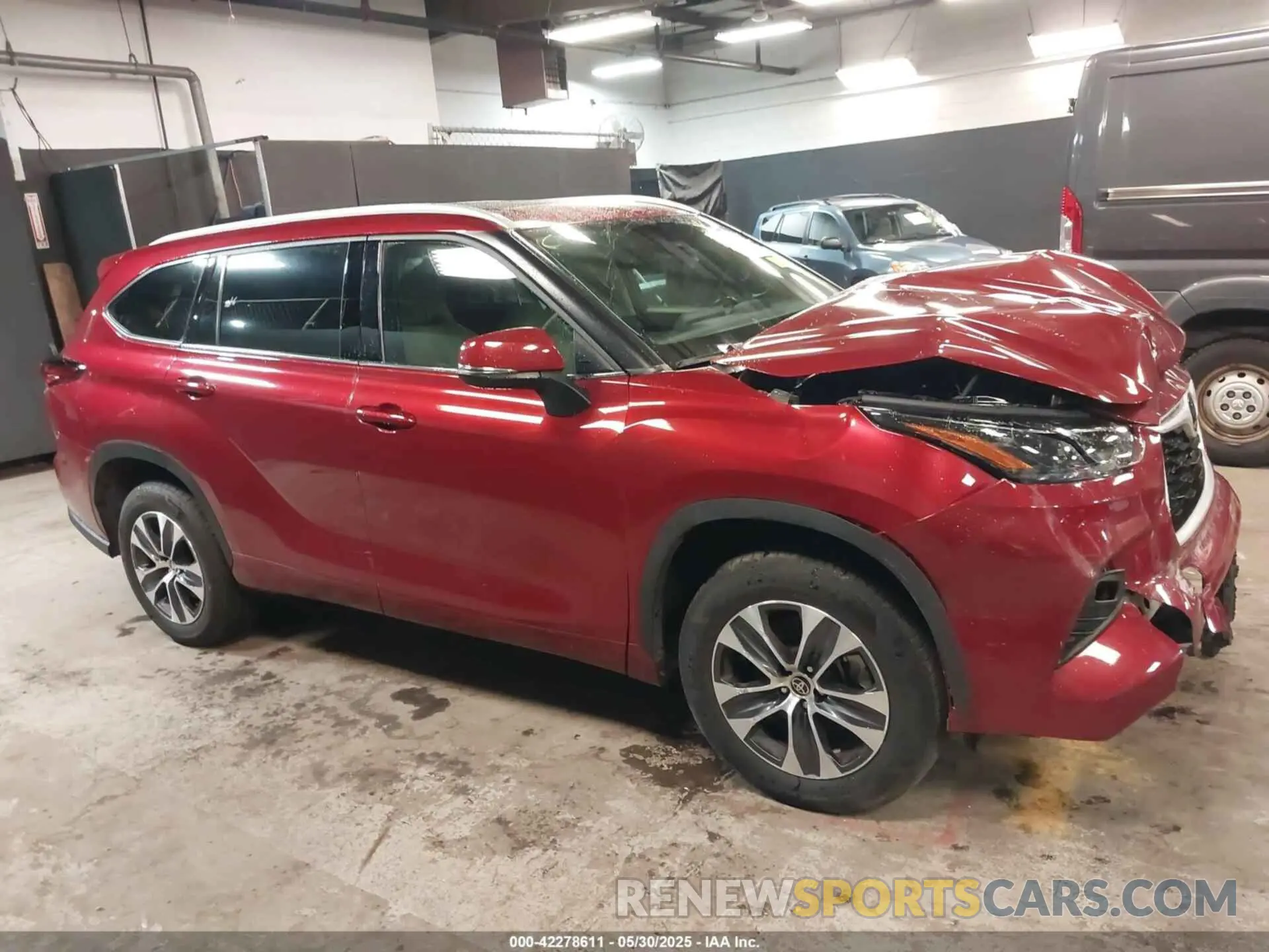 13 Photograph of a damaged car 5TDGZRAHXNS557967 TOYOTA HIGHLANDER 2022